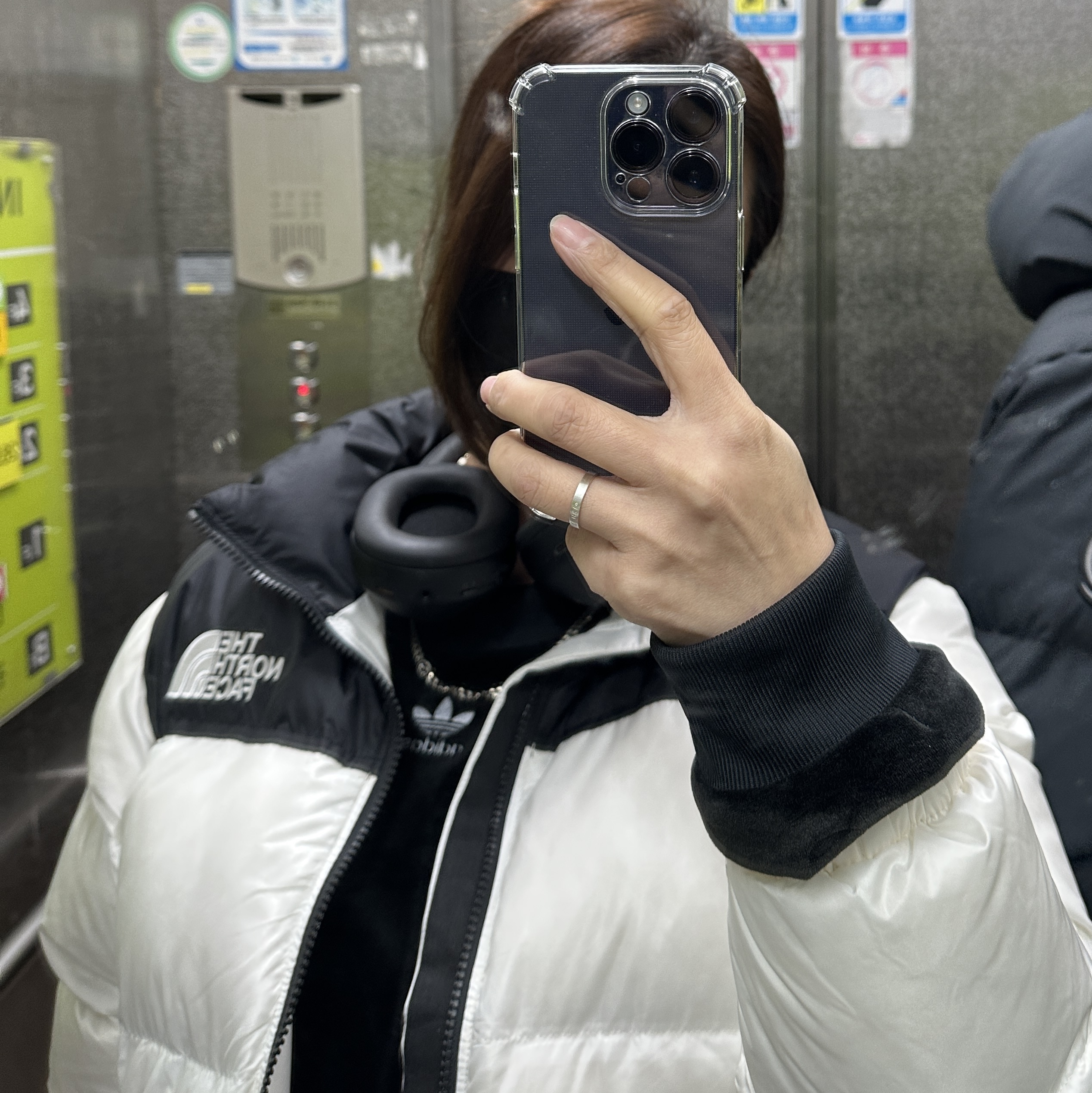 (W) The North Face Nuptse Hybrid Down Ball Jacket Ivory 착용 스타일 - 2