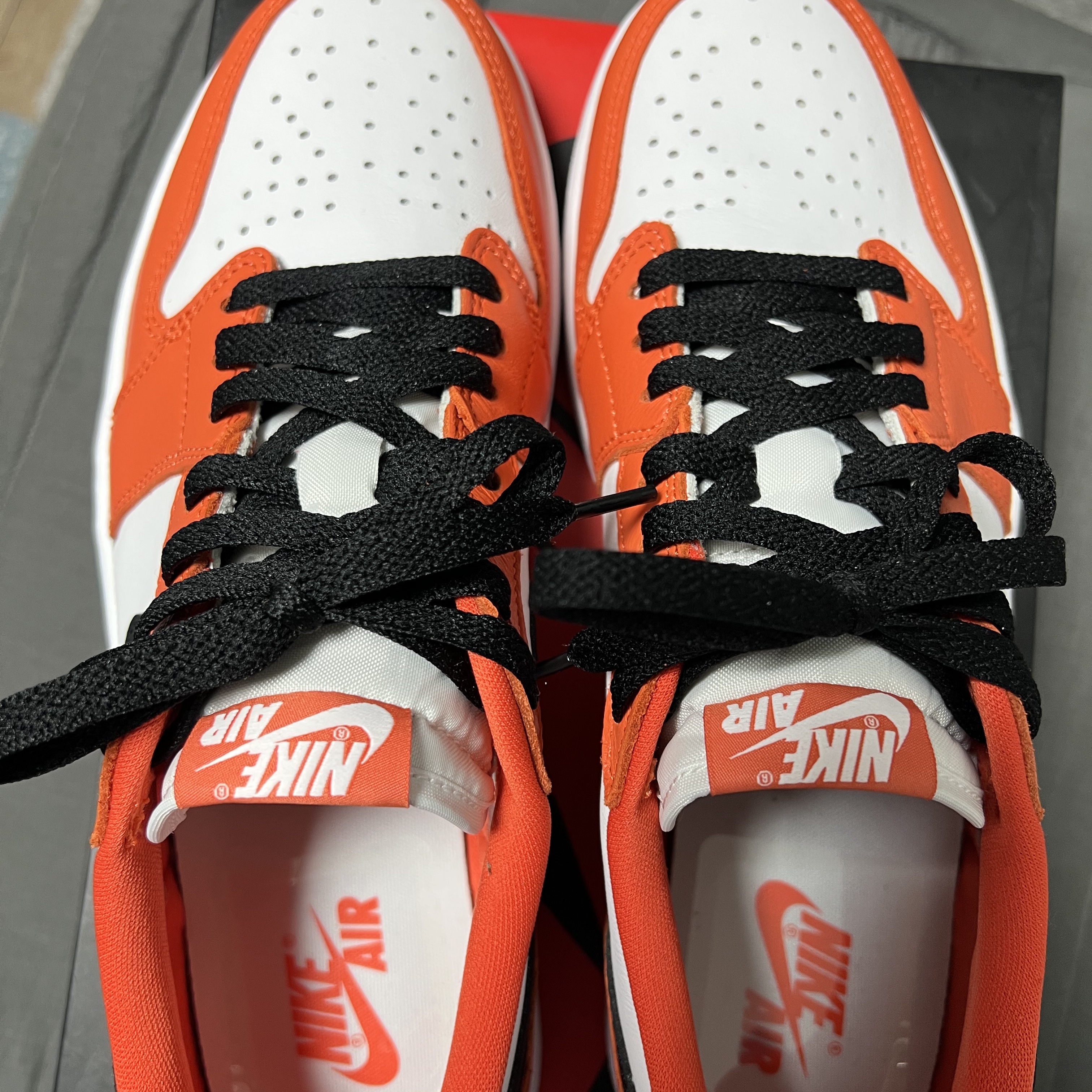 Jordan 1 Low OG Starfish 착용 스타일