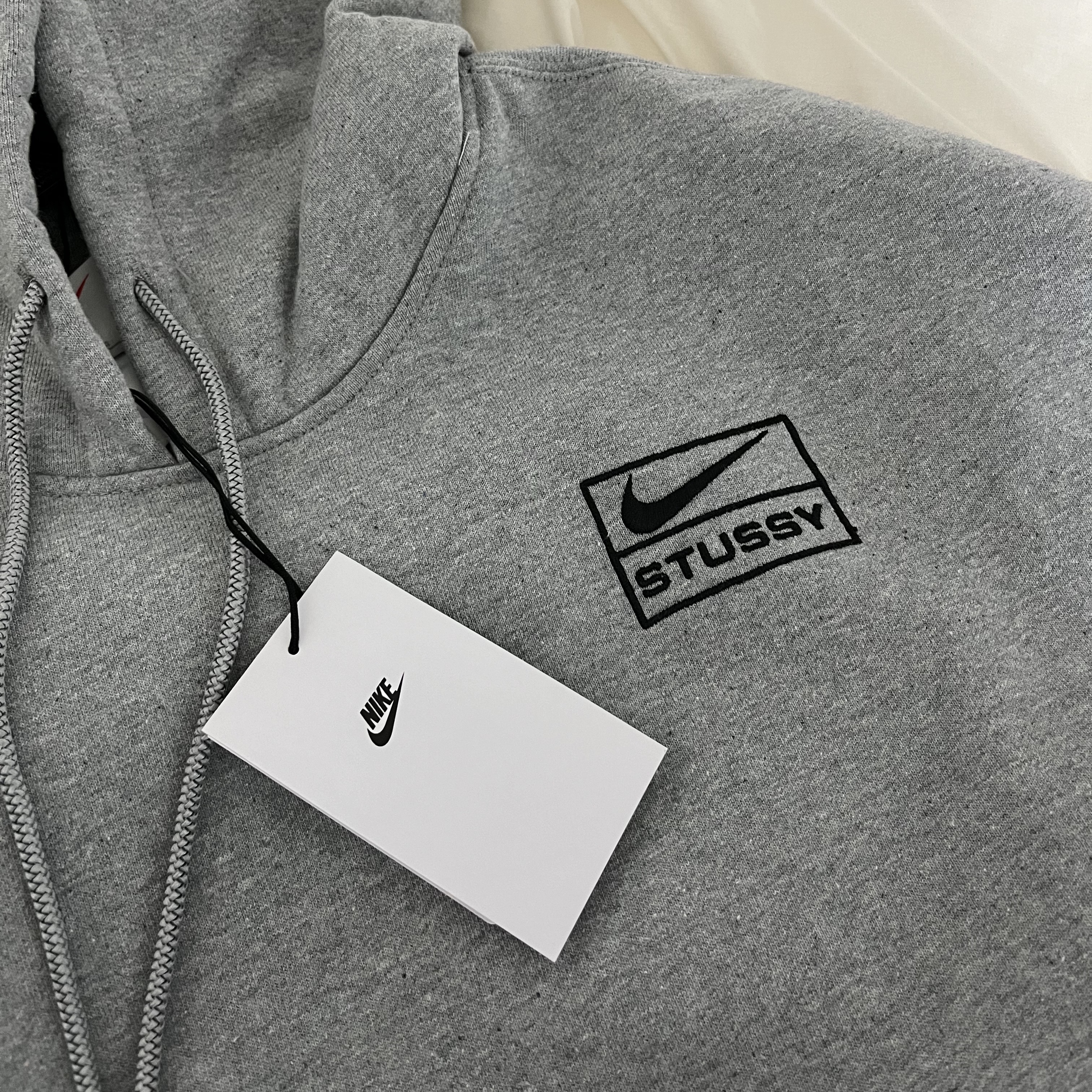 Nike x Stussy NRG RA Pullover Hoodie Dark Grey Heather (DJ9488-063) 착용 스타일