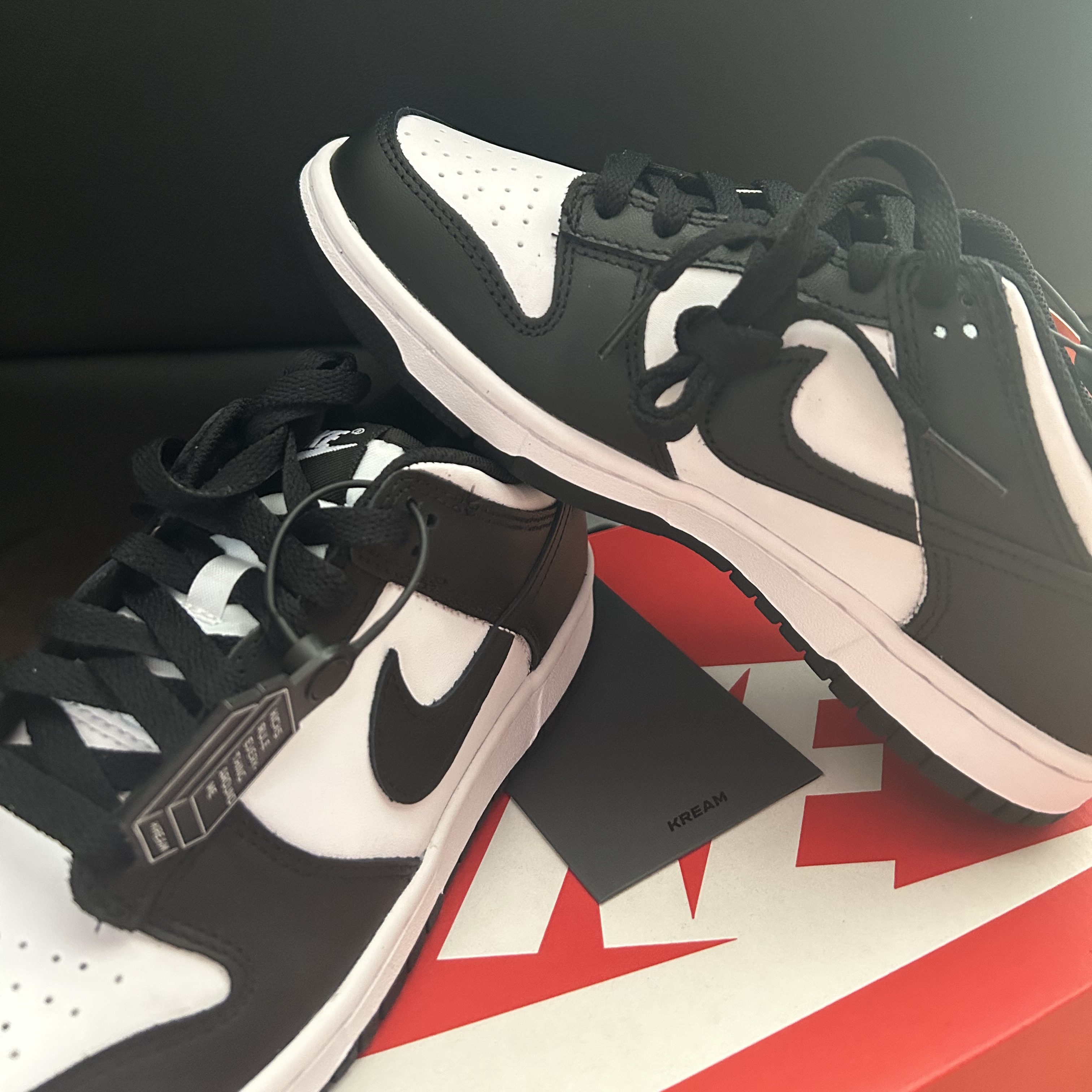 (GS) Nike Dunk Low Black 착용 스타일 - 2