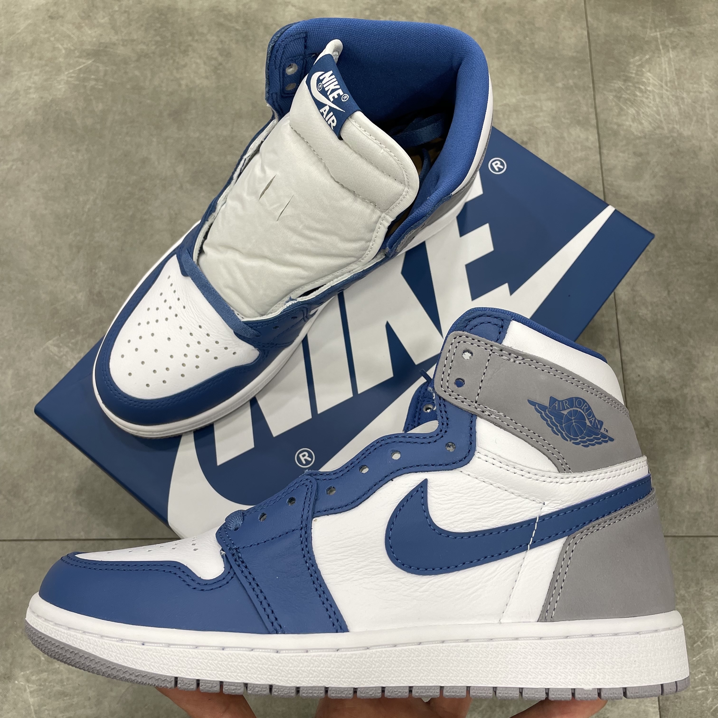 Jordan 1 Retro High OG True Blue 착용 스타일