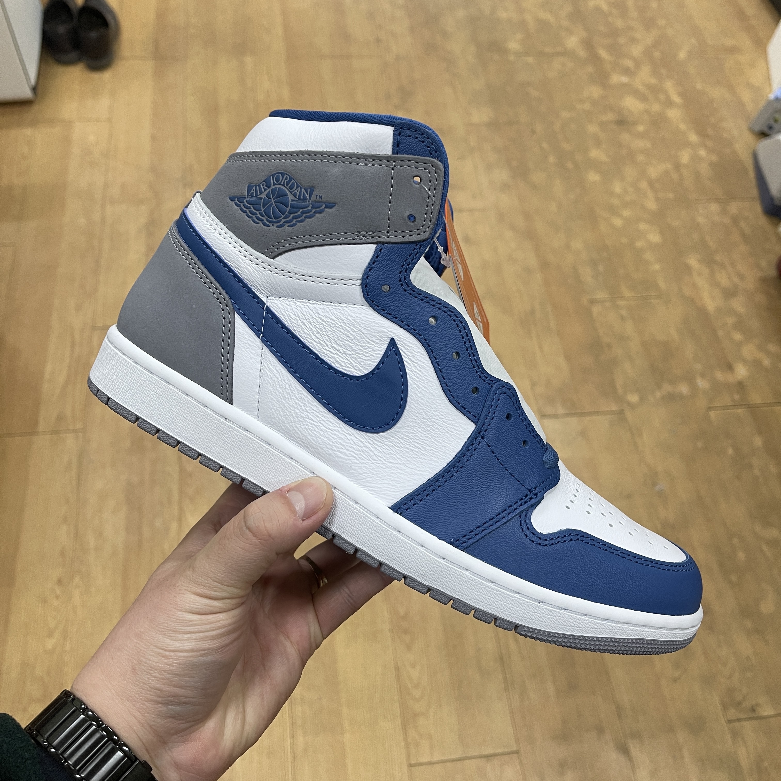 Jordan 1 Retro High OG True Blue 착용 스타일 - 2