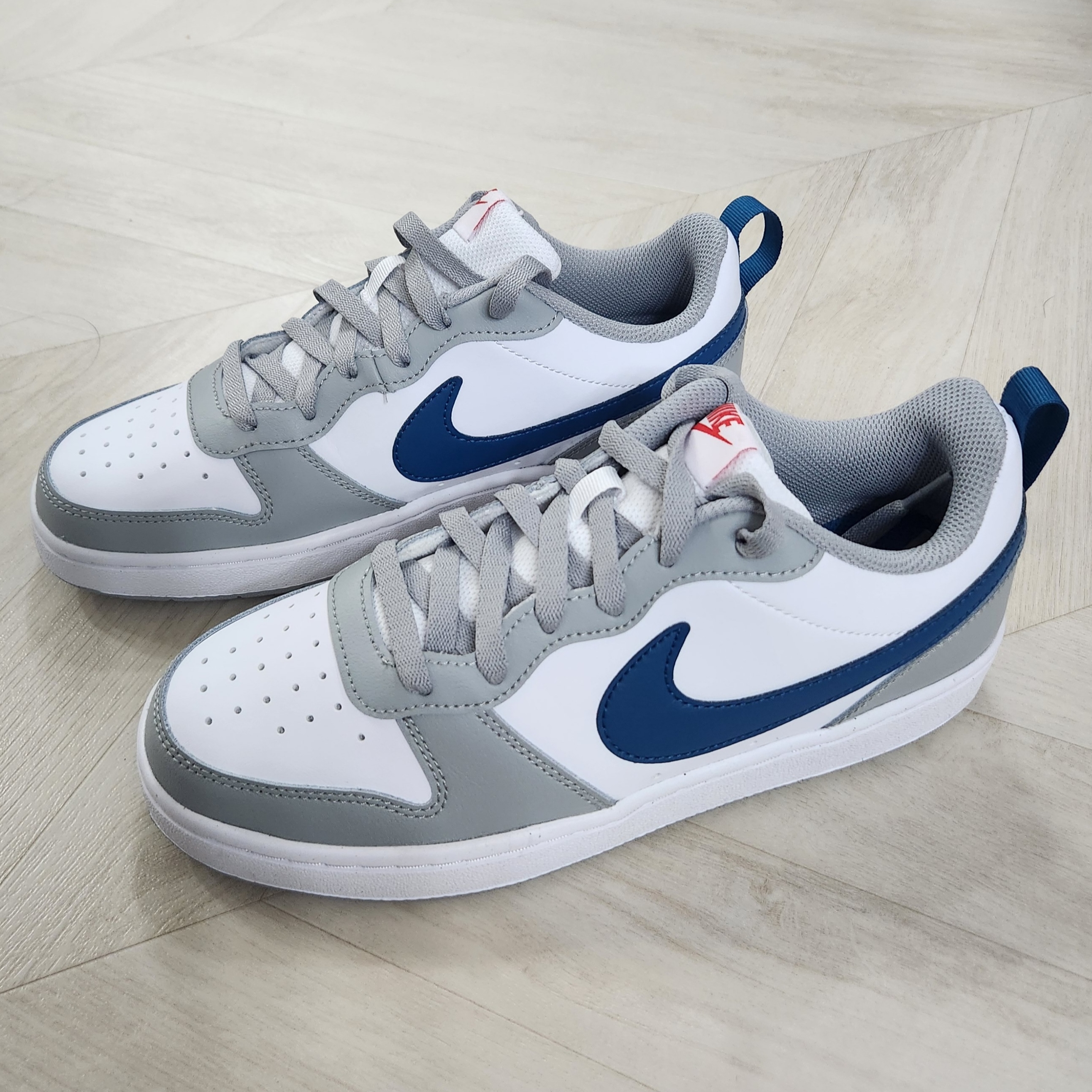 (GS) Nike Court Borough Low 2 Light Smoke Grey 착용 스타일 - 1