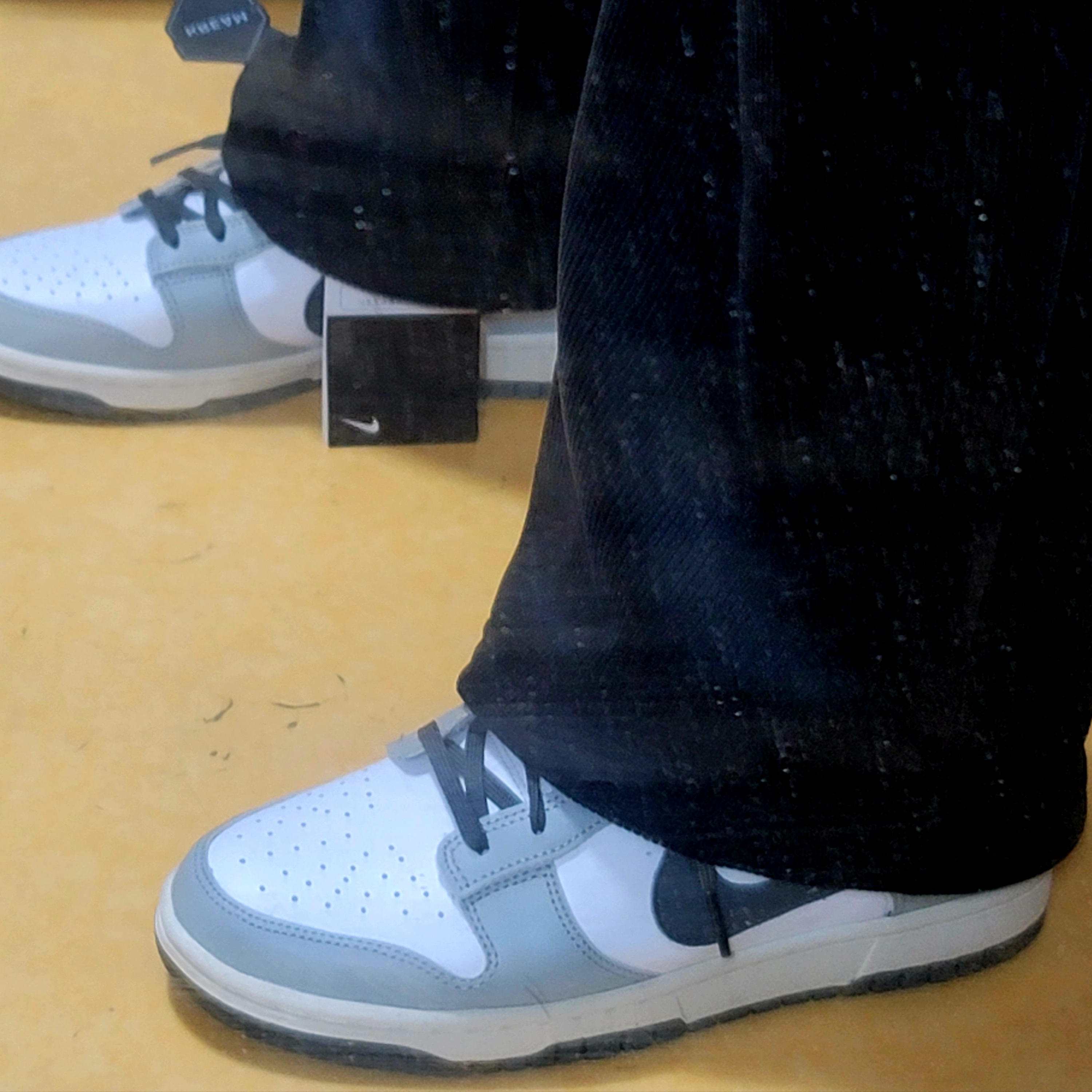 (W) Nike Dunk Low Light Smoke Grey 착용 스타일 - 2