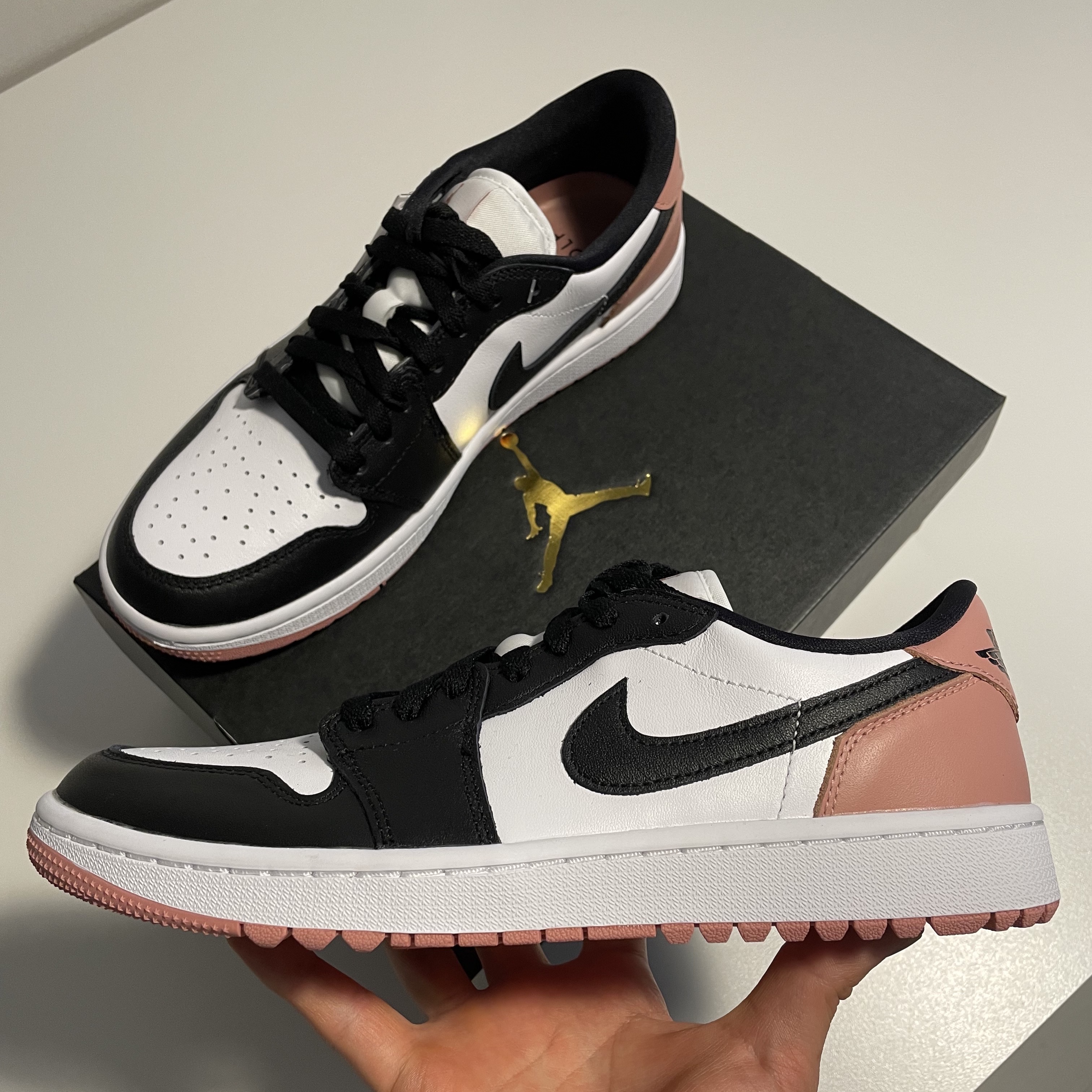 Jordan 1 Low Golf Rust Pink 착용 스타일