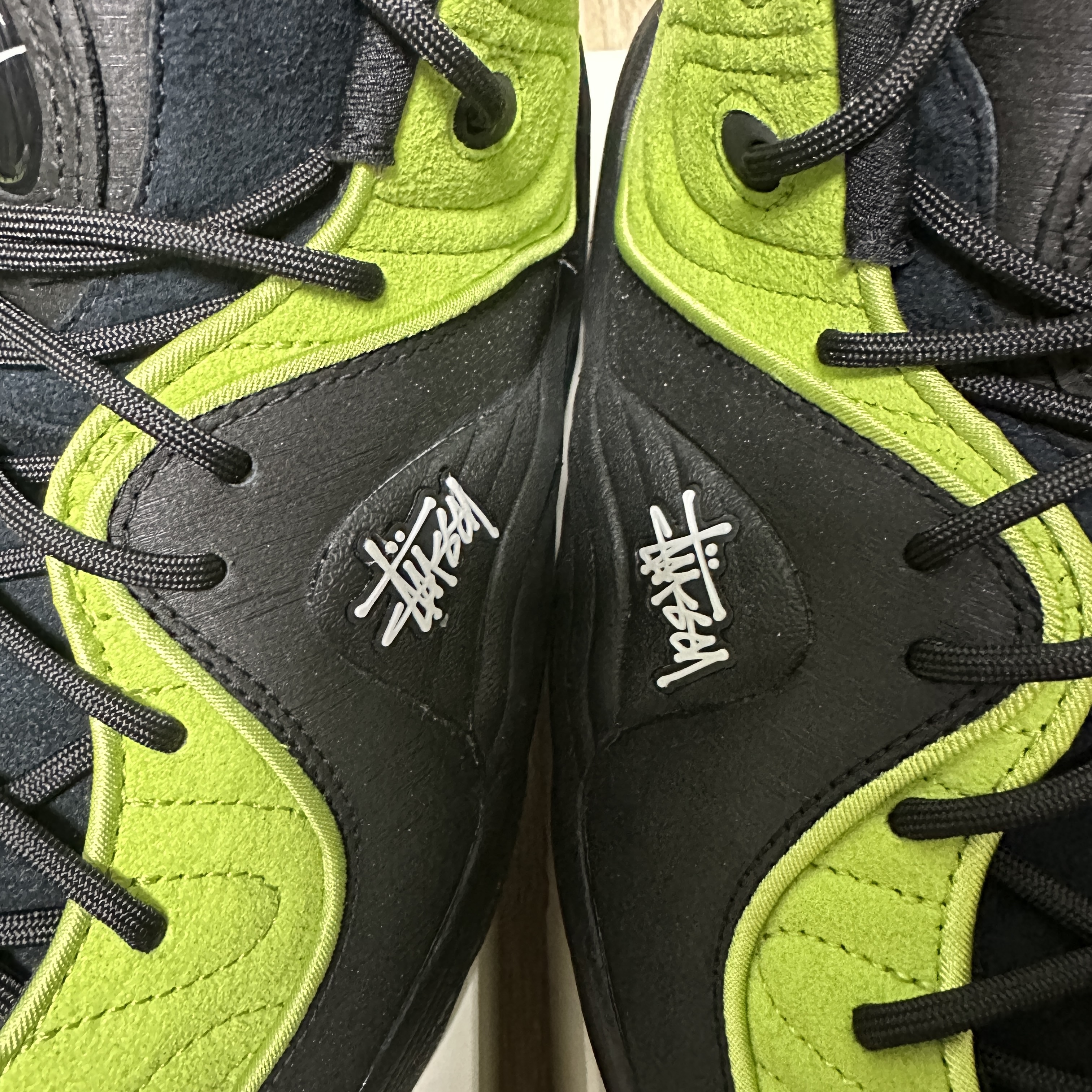 Nike x Stussy Air Penny II Vivid Green and Black 착용 스타일