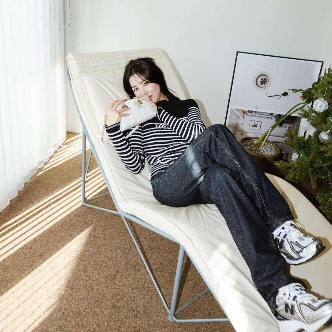 New Balance 1906R White Gold 착용 스타일 - 3