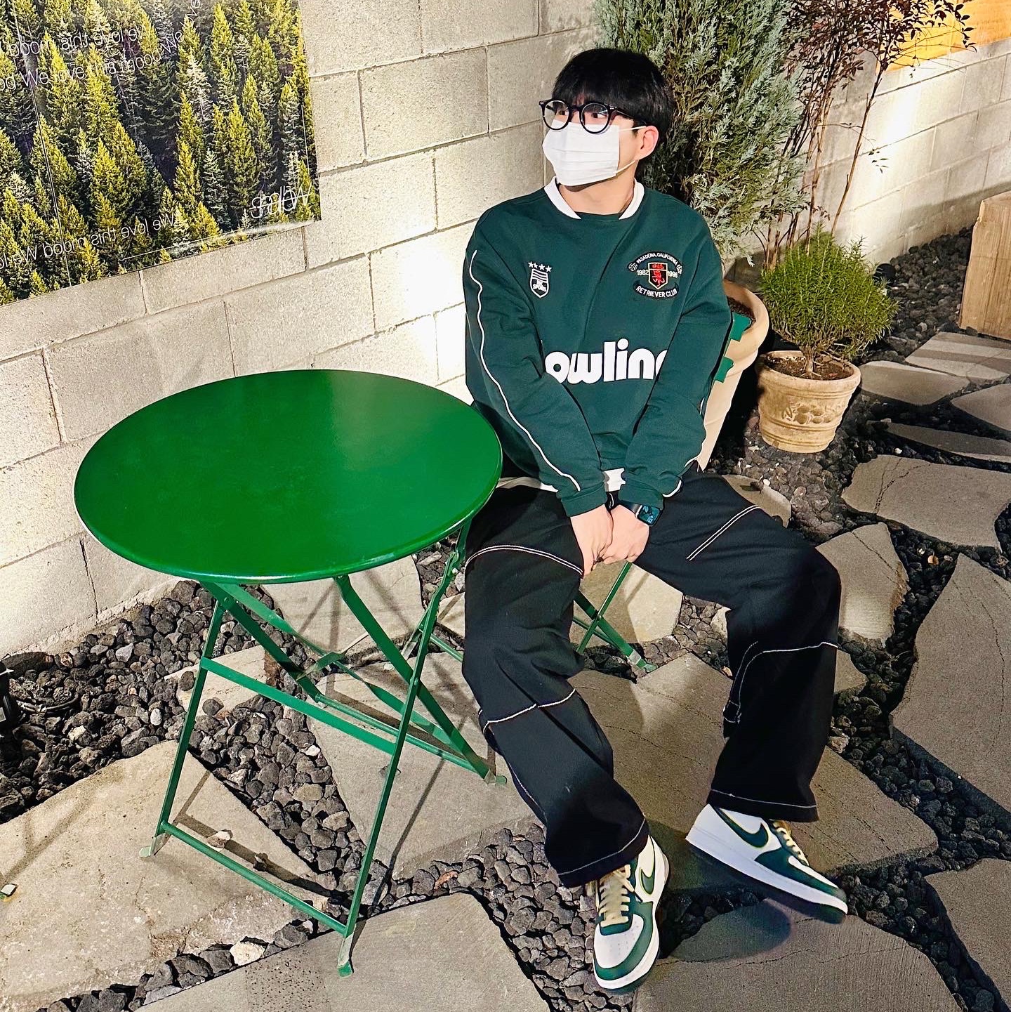 Nike Air Force 1 '07 LV8 Sail Noble Green 착용 스타일