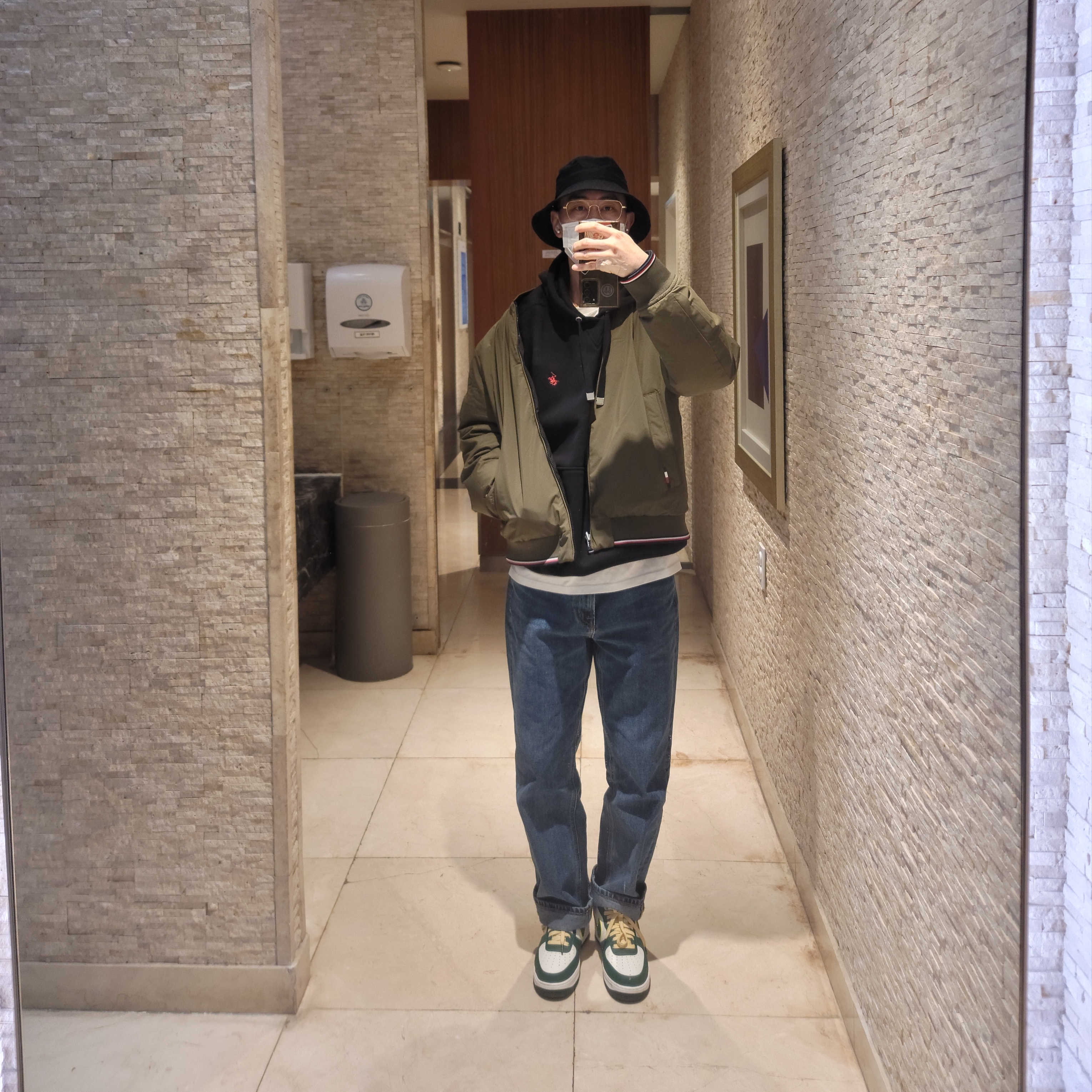 Nike Air Force 1 '07 LV8 Sail Noble Green 착용 스타일