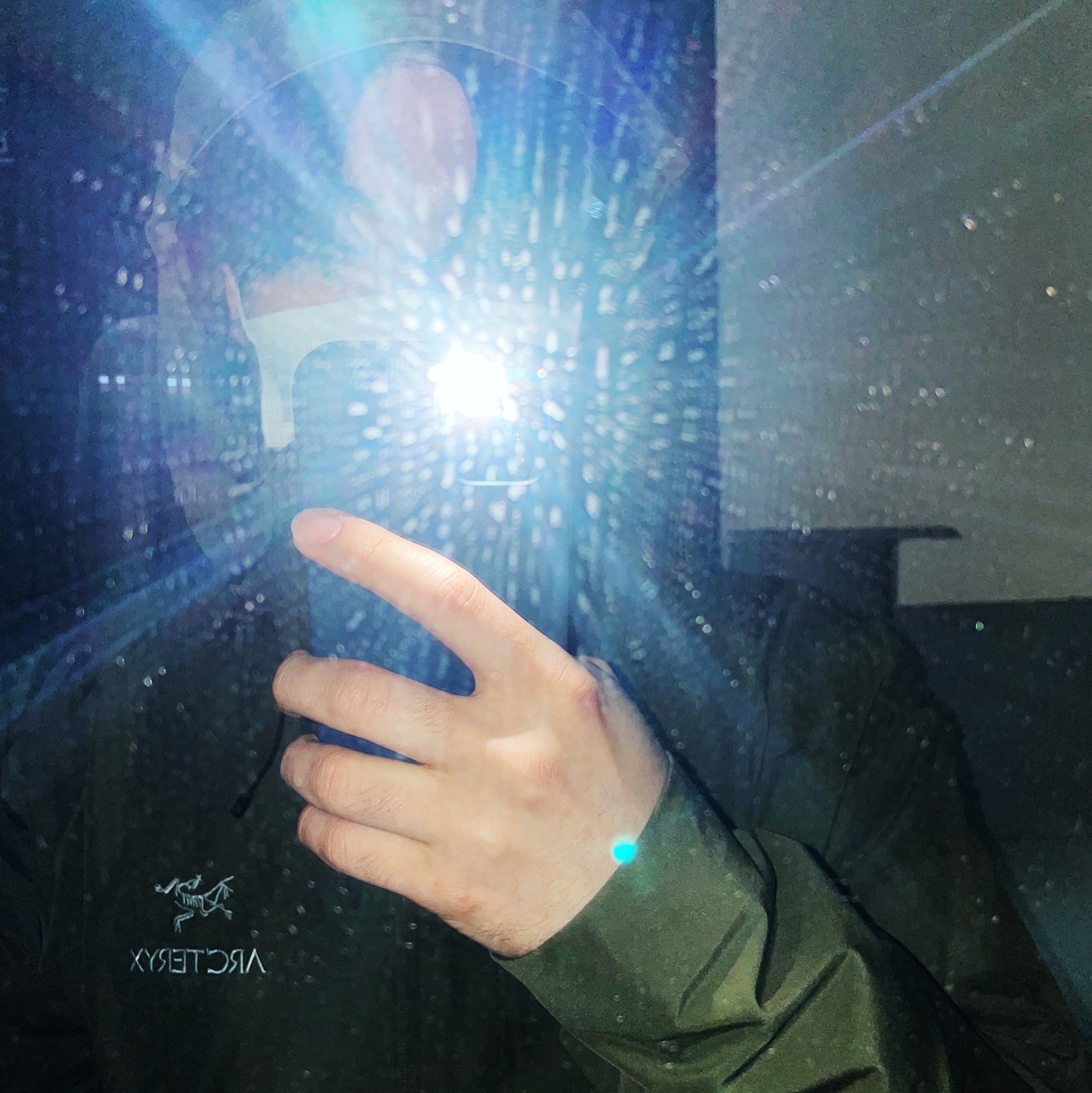 Arc'teryx Beta LT Jacket Tatsu 착용 스타일