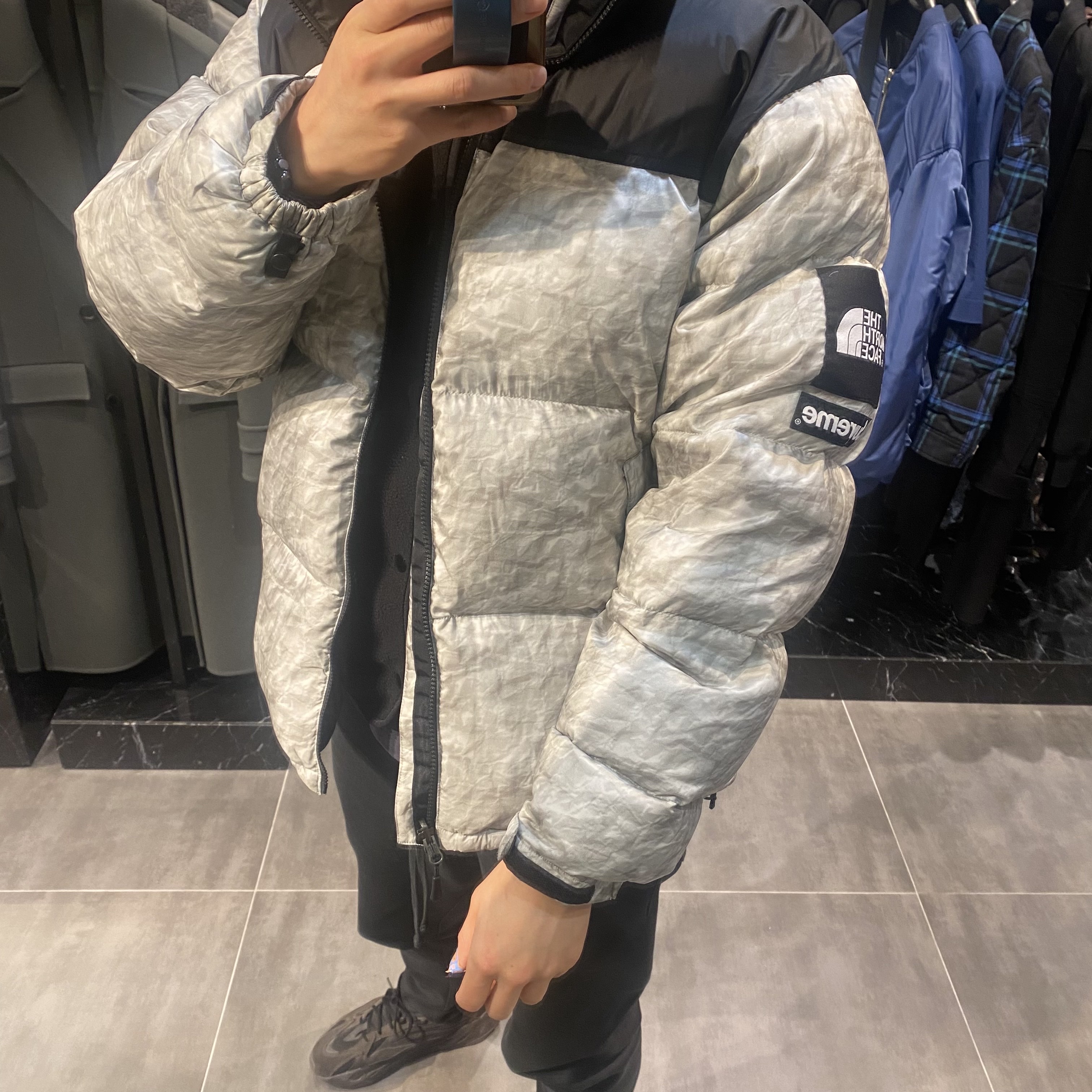 Supreme x The North Face Paper Print Nuptse Jacket - 19FW, Essentials Sweatpants Black - 21SS 착용 스타일 - 2