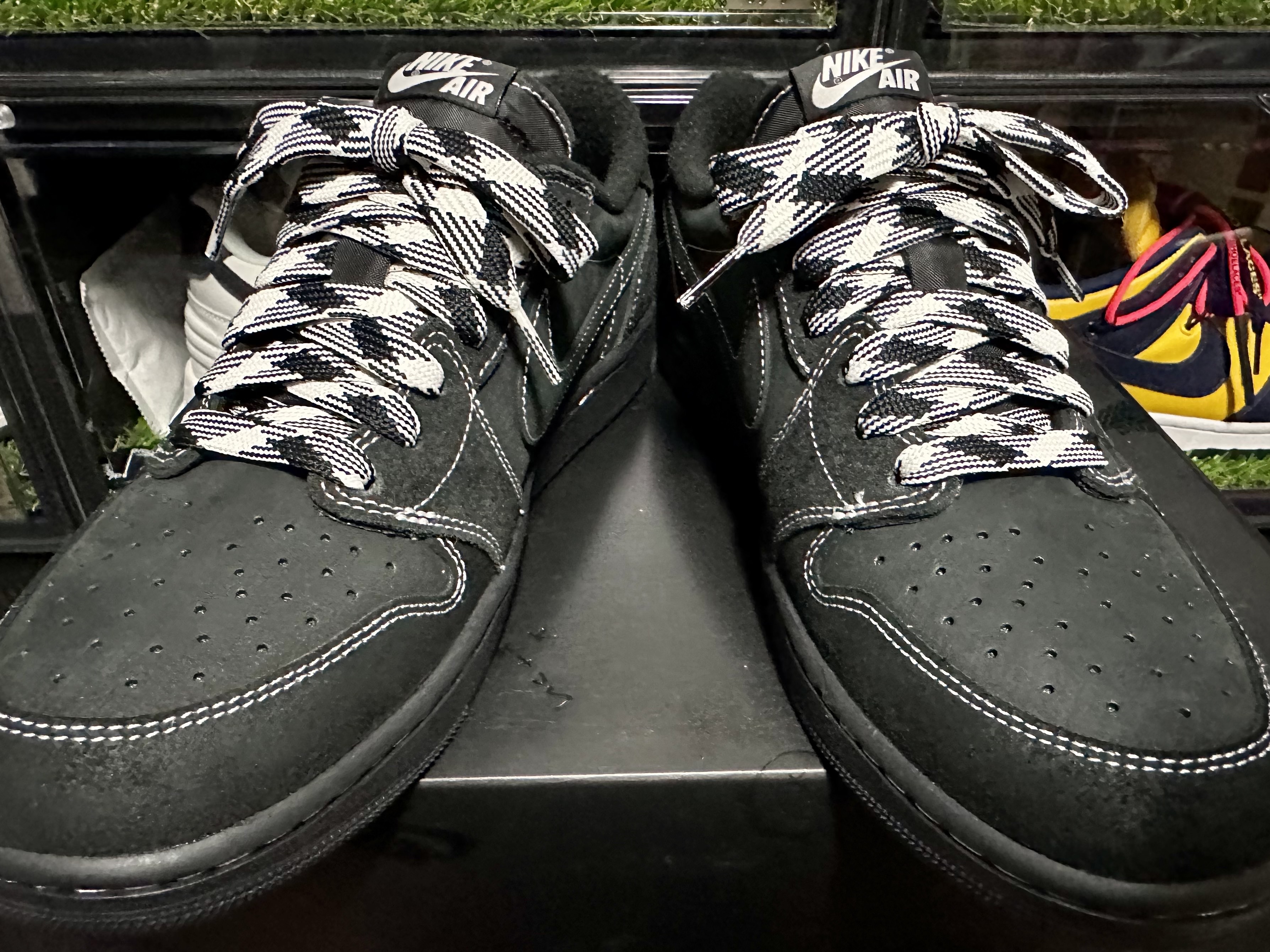 Jordan 1 x Travis Scott Retro Low OG SP Black Phantom, Jordan 1 Low OG Starfish 착용 스타일 - 3