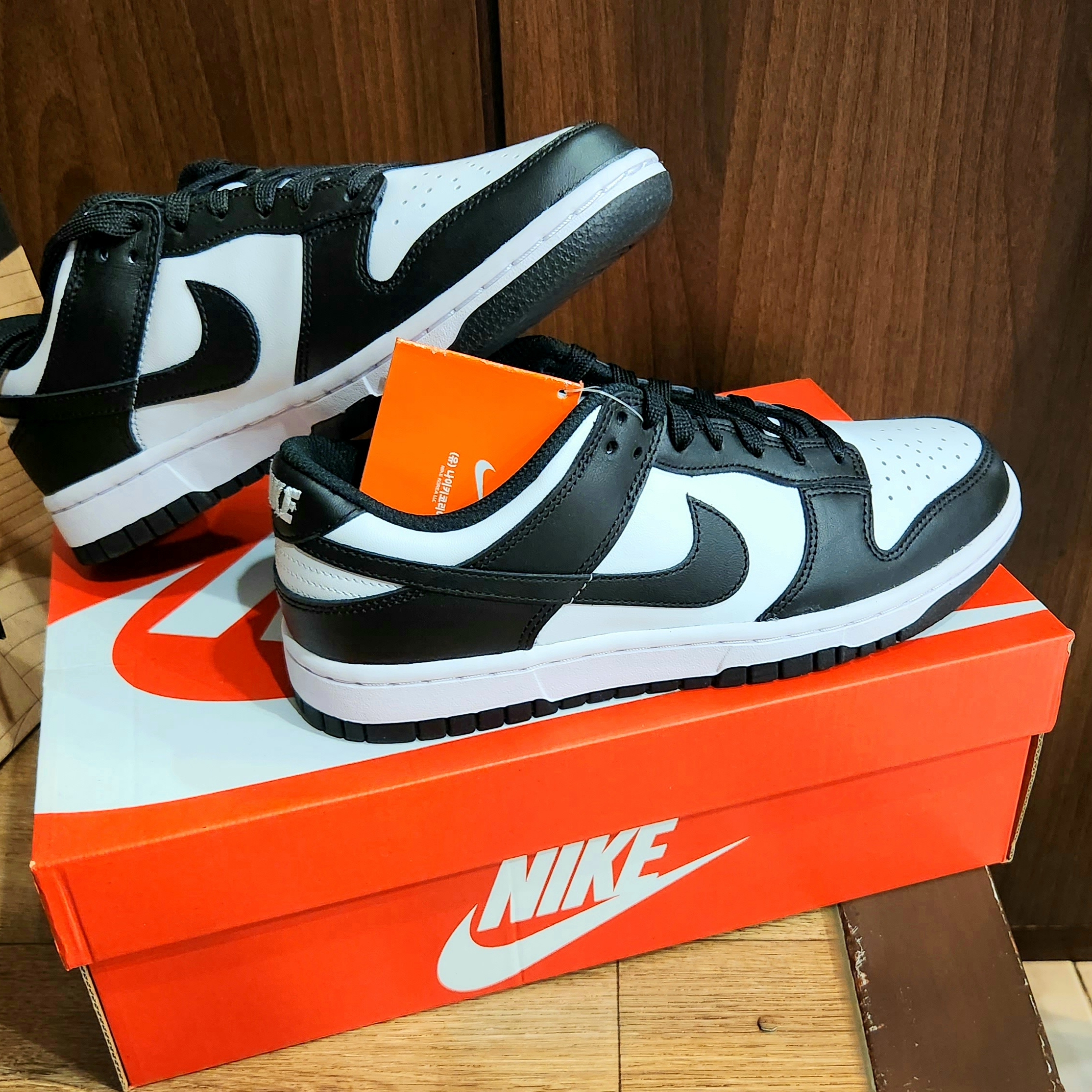 (W) Nike Dunk Low Black 착용 스타일