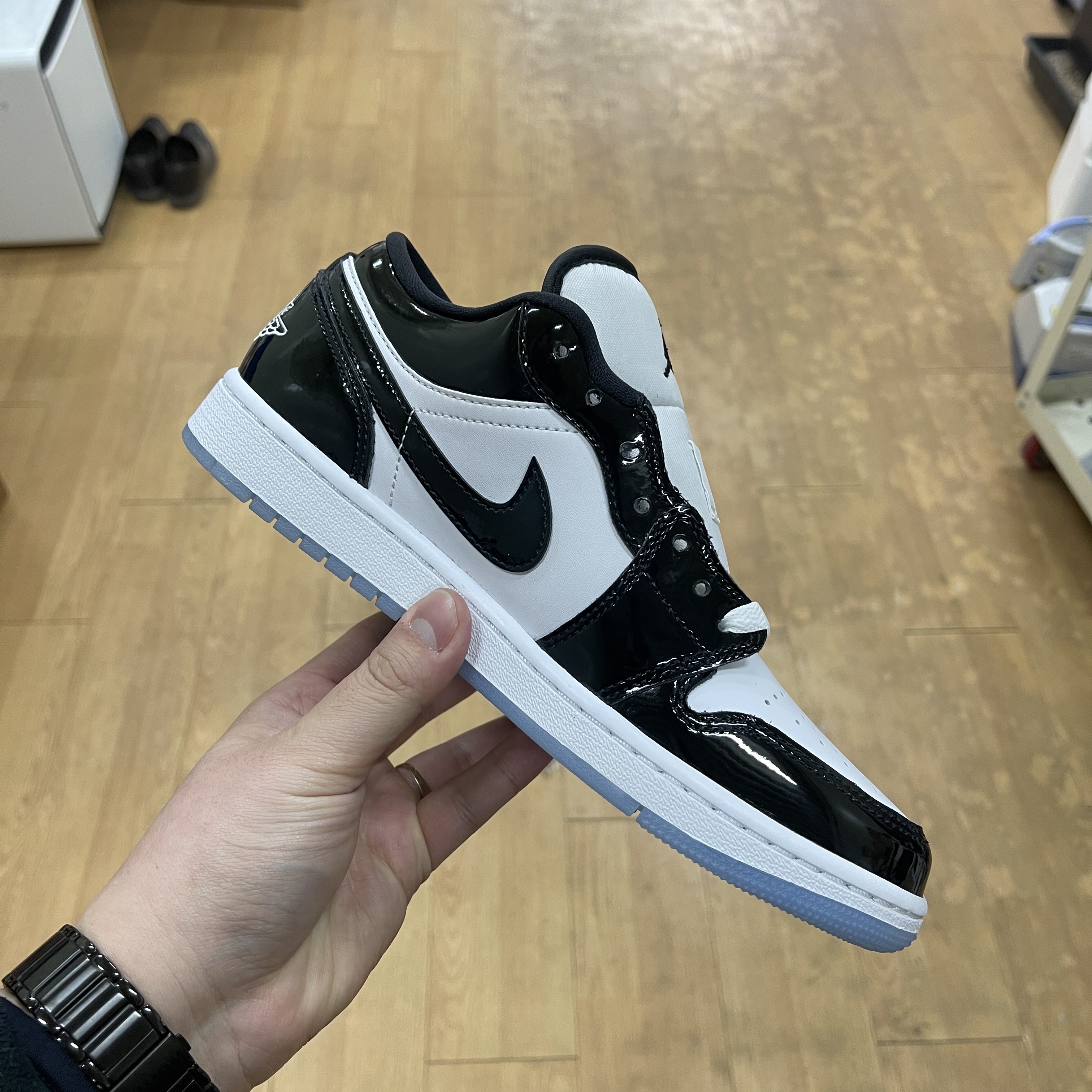 (W) Nike Dunk Low LX Pink Foam, Jordan 1 Low SE Concord 착용 스타일 - 3