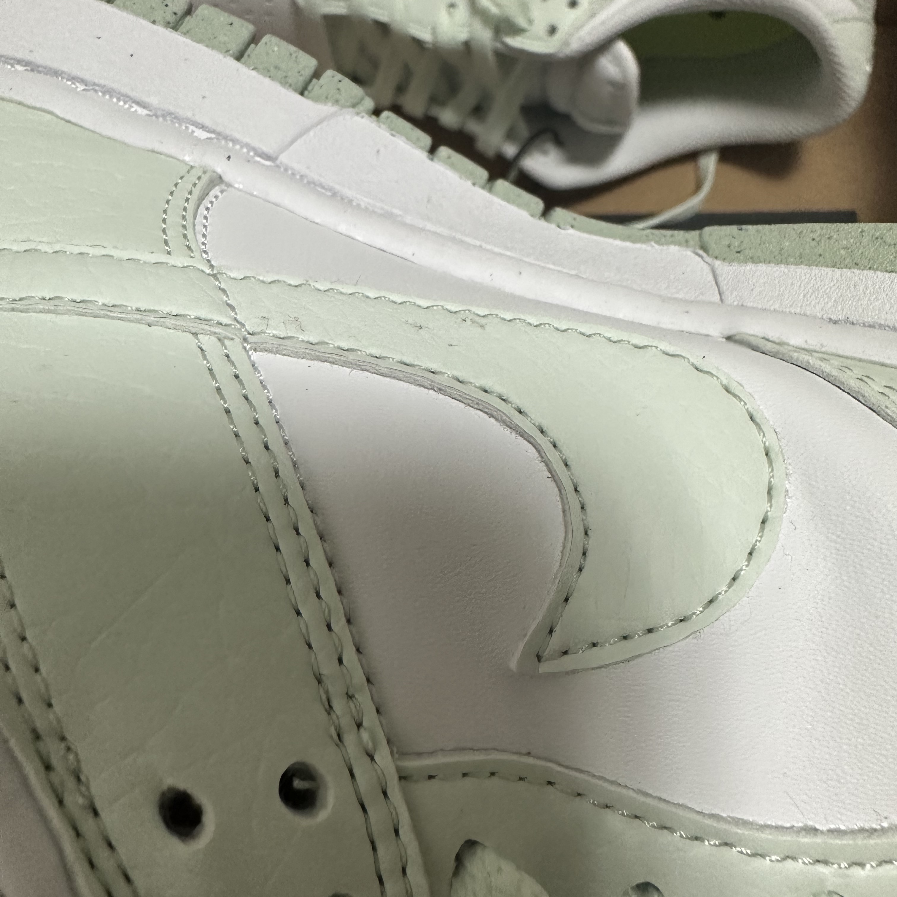 (W) Nike Dunk Low Next Nature Barely Green and White 착용 스타일 - 2