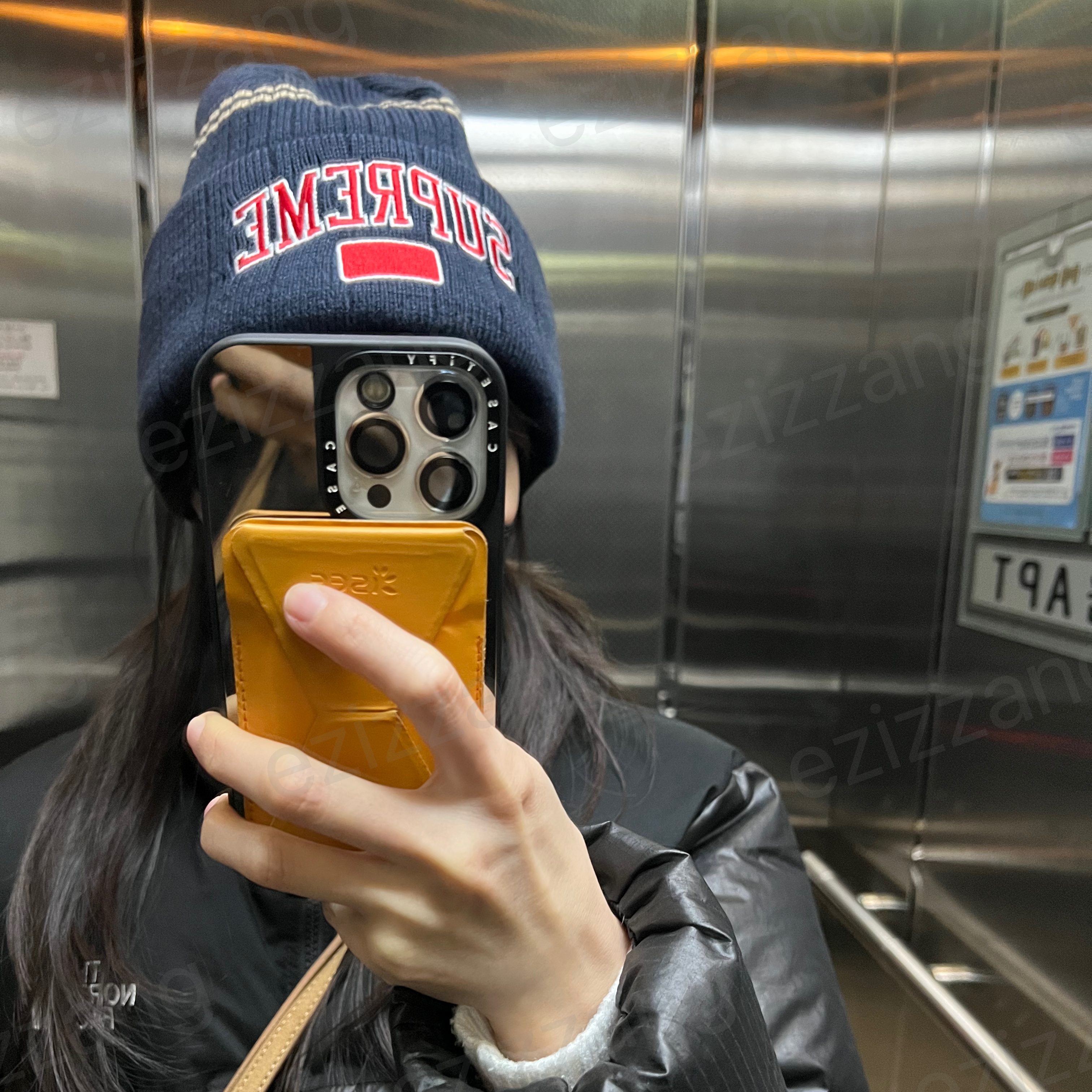 Supreme Fleece Lined Beanie Navy - 22FW 착용 스타일