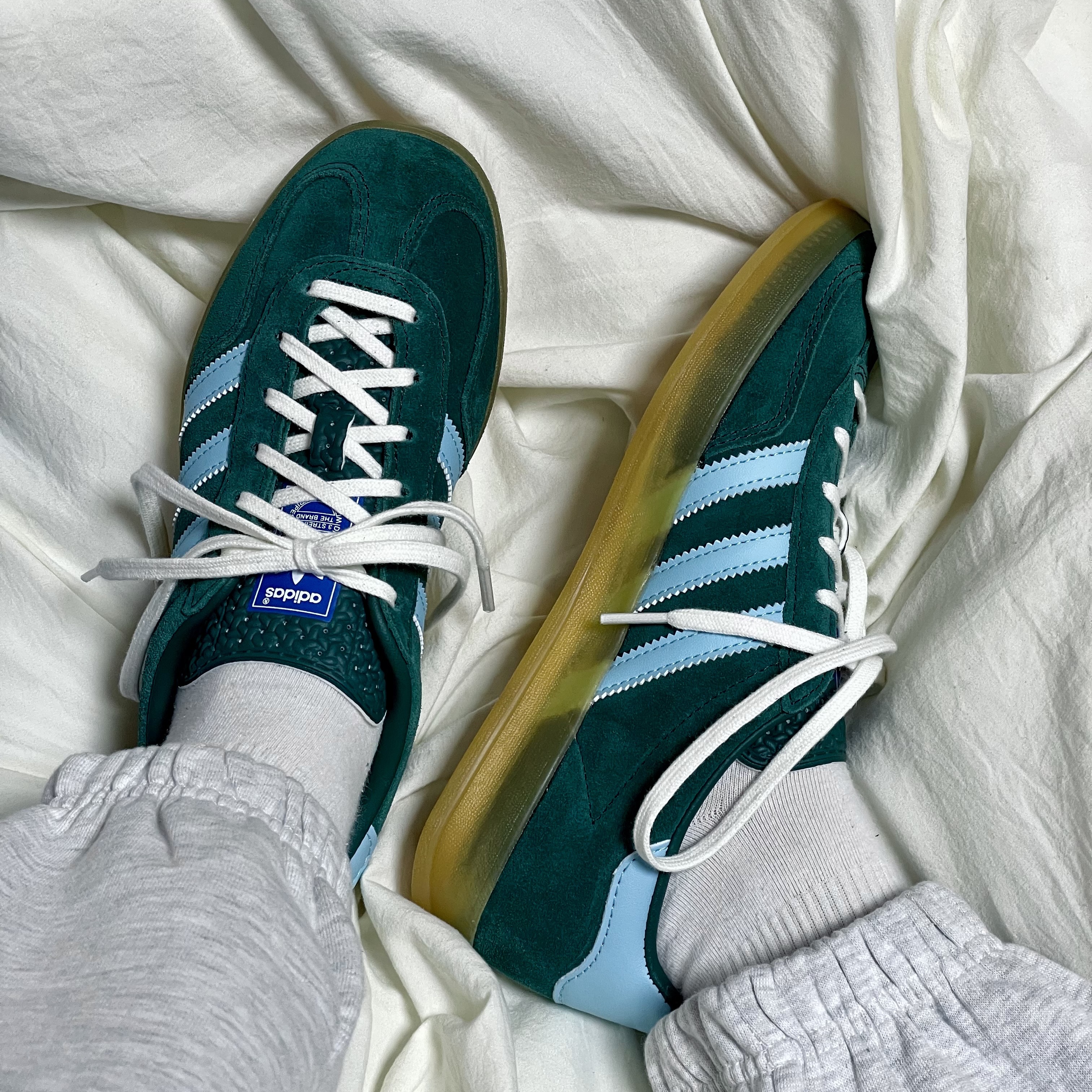 Adidas Gazelle Indoor Collegiate Green Hazy Sky 착용 스타일 - 3