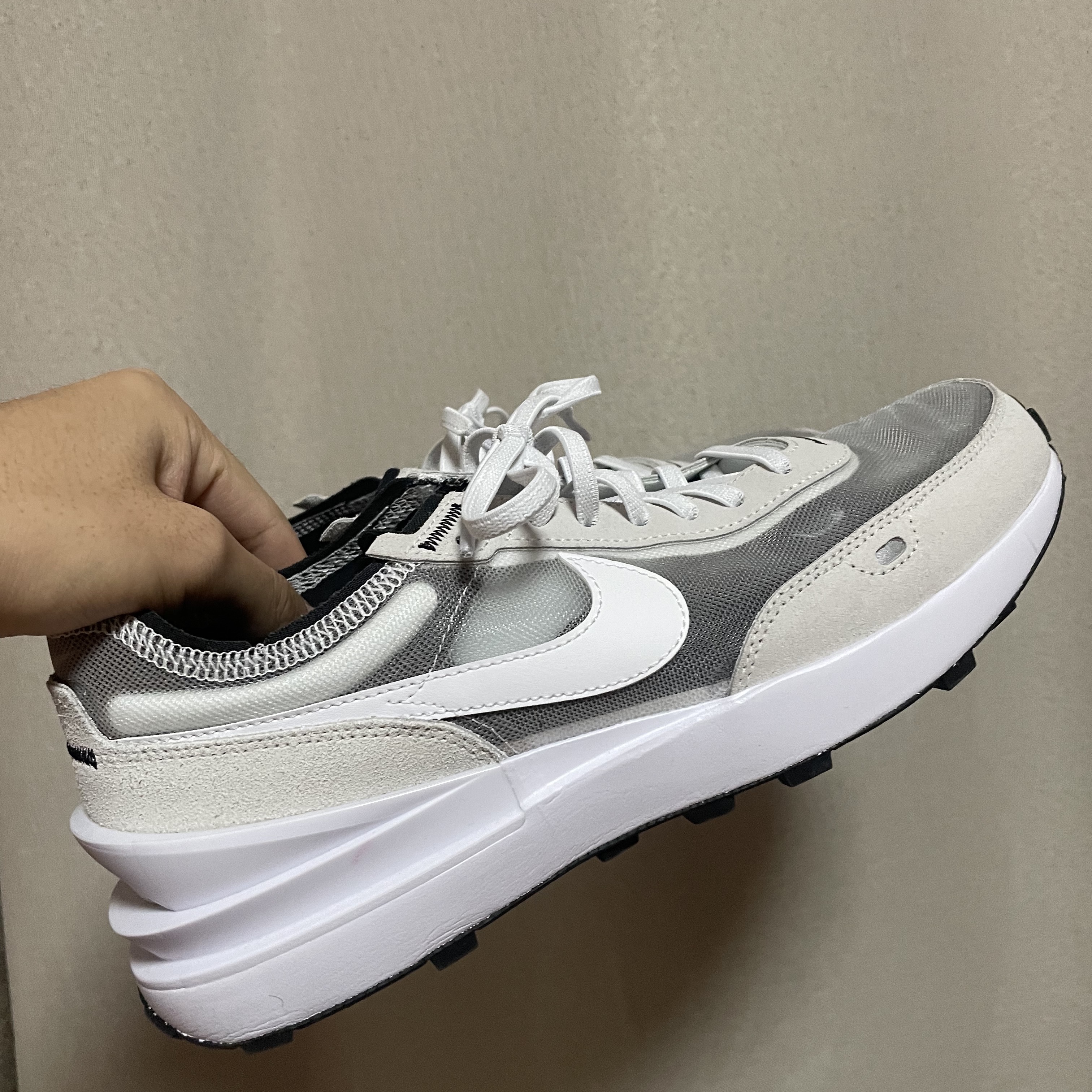 Nike Waffle One Infinite Lilac 착용 스타일