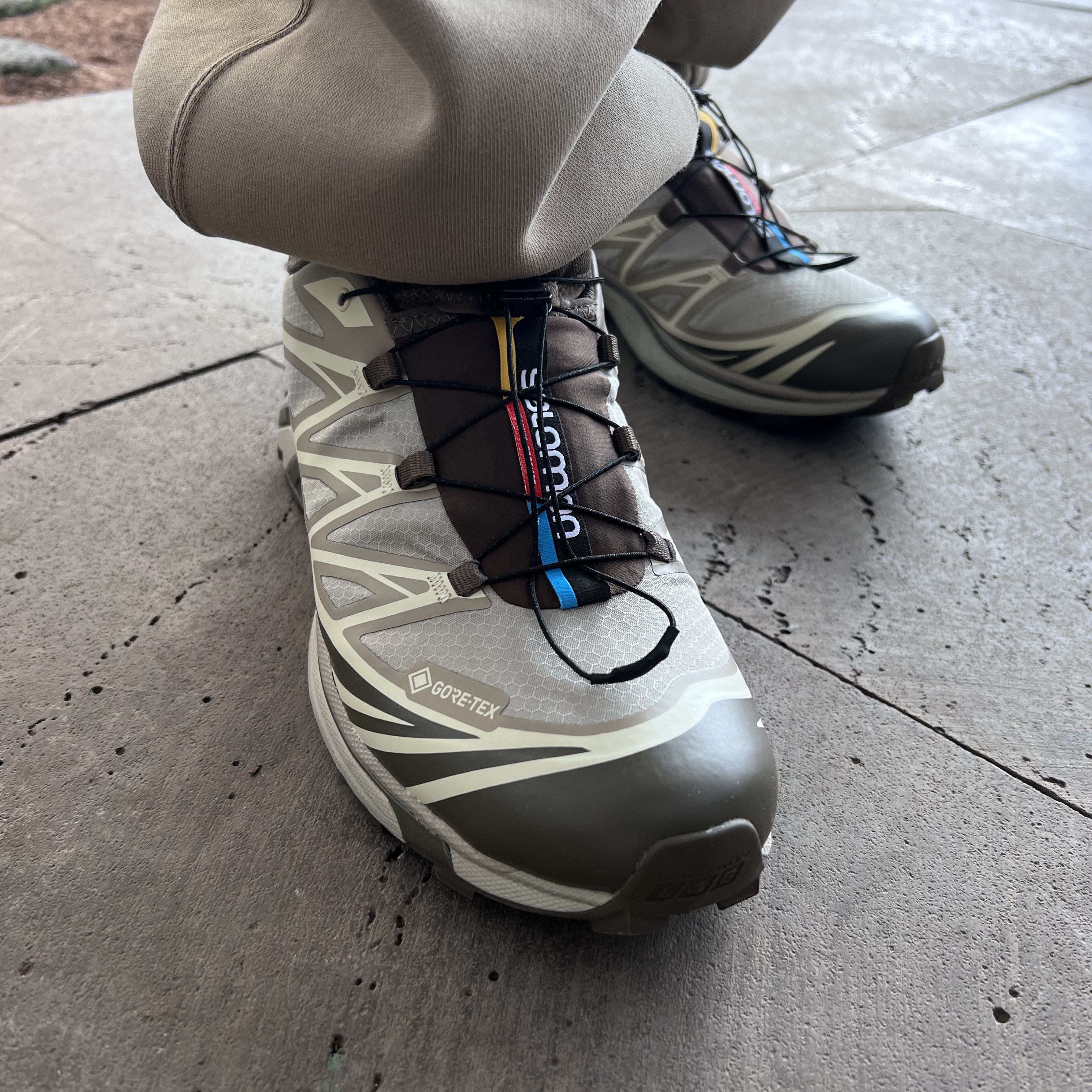Salomon XT-6 Gore-Tex Vintage Khaki, Nike NRG Solo Swoosh Fleece Pants Khaki - US/EU 착용 스타일 - 1