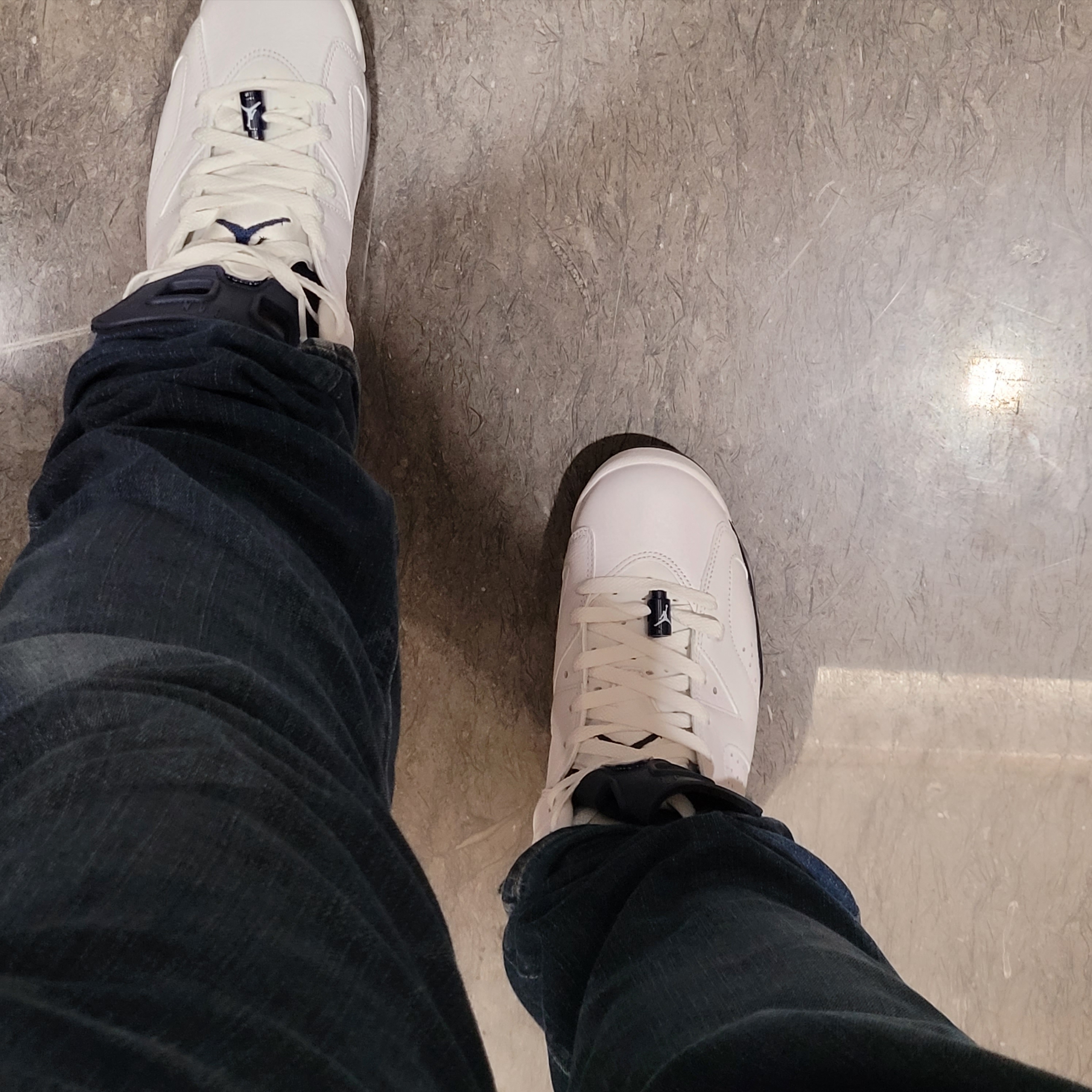 Jordan 6 Retro Midnight Navy 착용 스타일