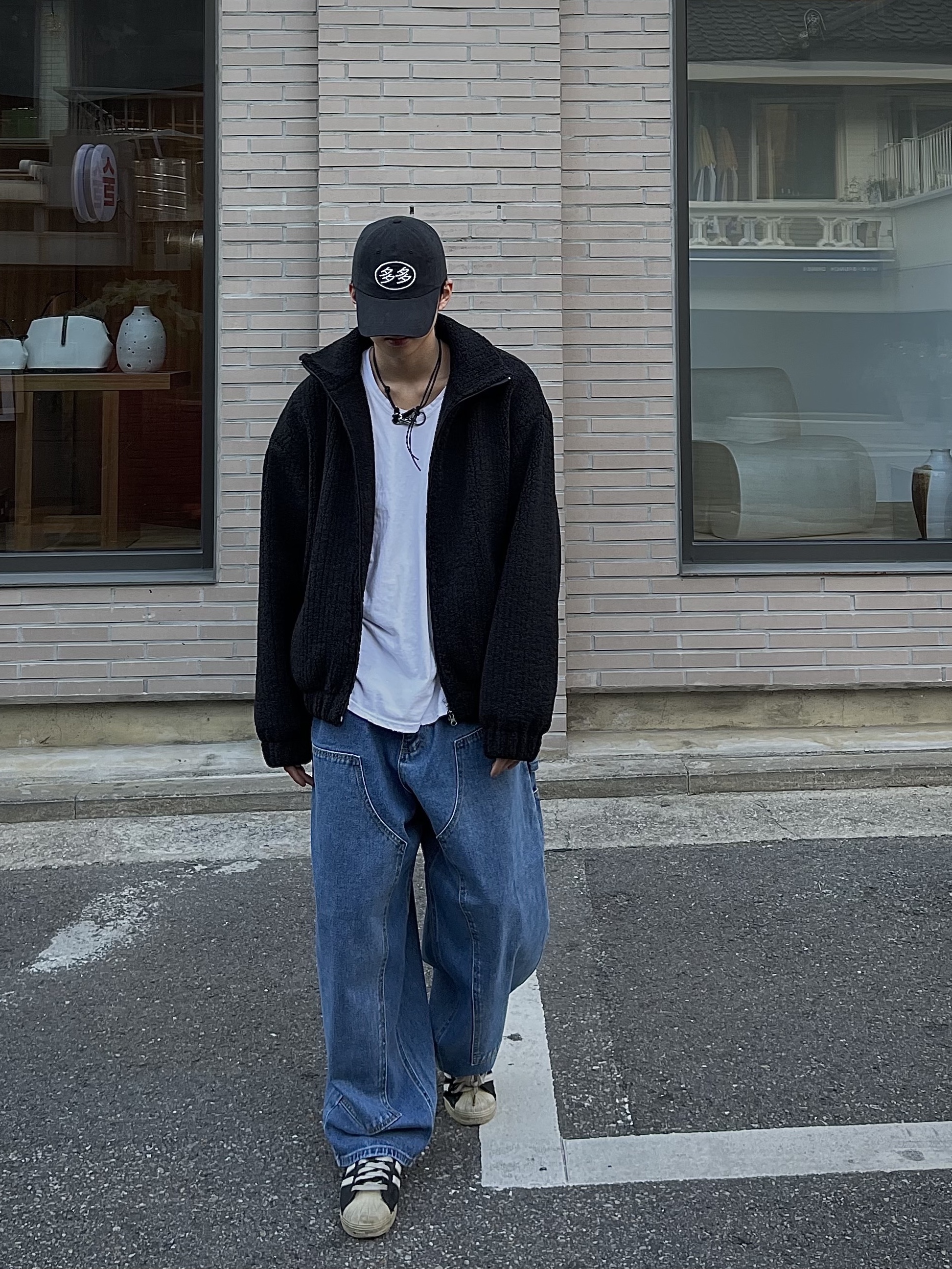 Dada Logo Cap Black White, Adidas Superstar Premium Black White 착용 스타일 - 1