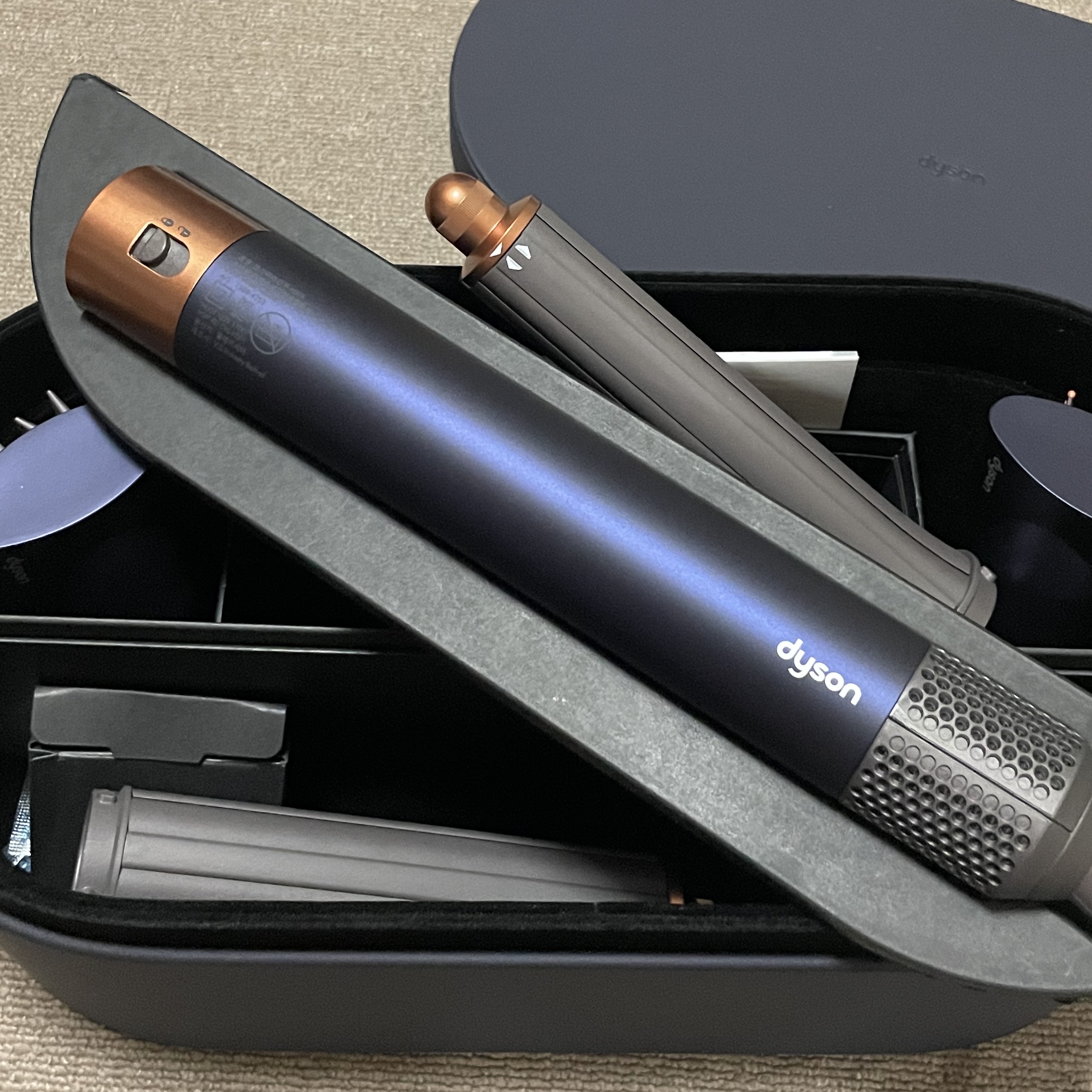 Dyson Airwrap Multi Styler Complete Long Blue Copper (Korean Ver.) 착용 스타일