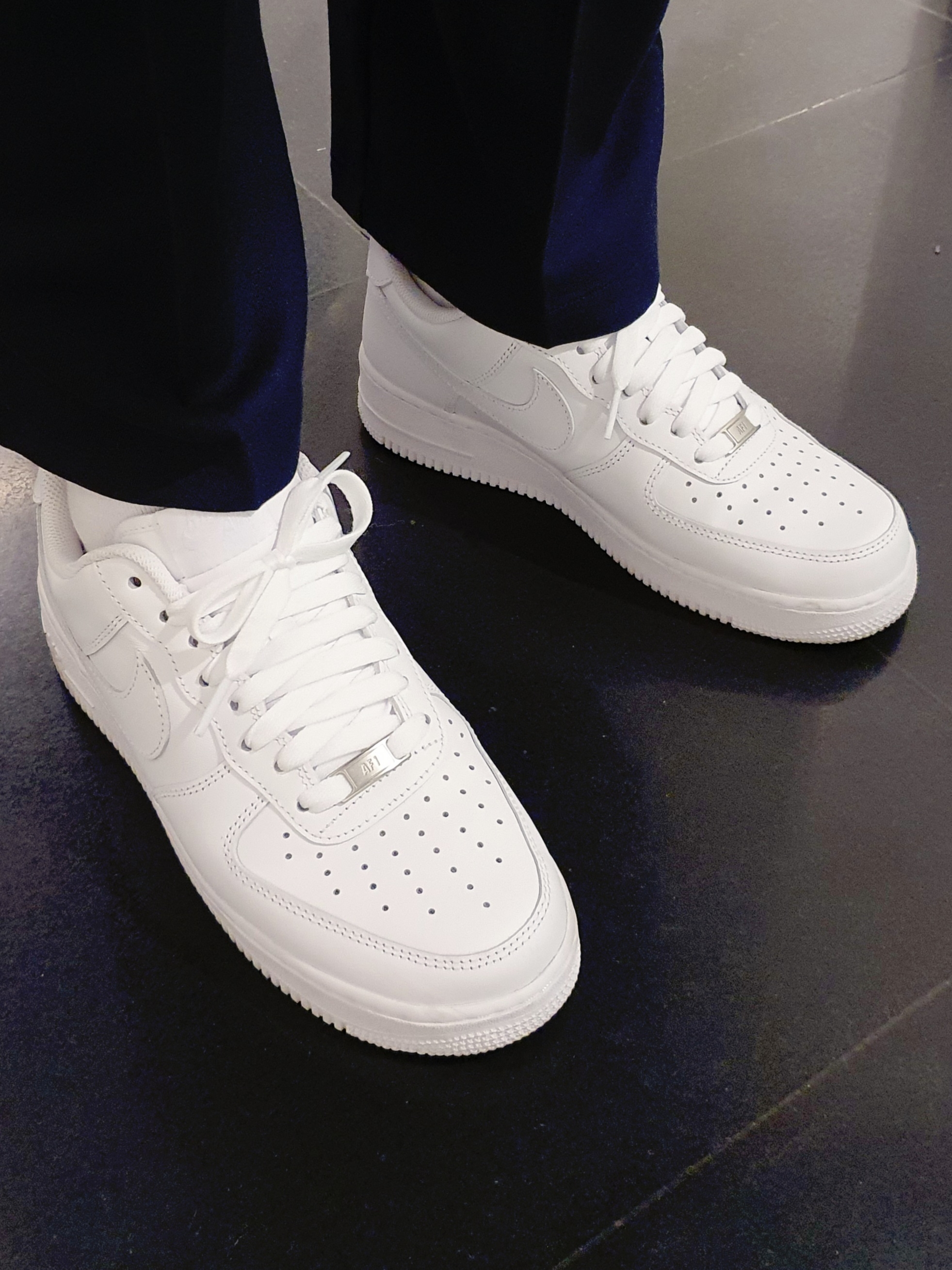 Nike Air Force 1 '07 Low White 착용 스타일 - 2