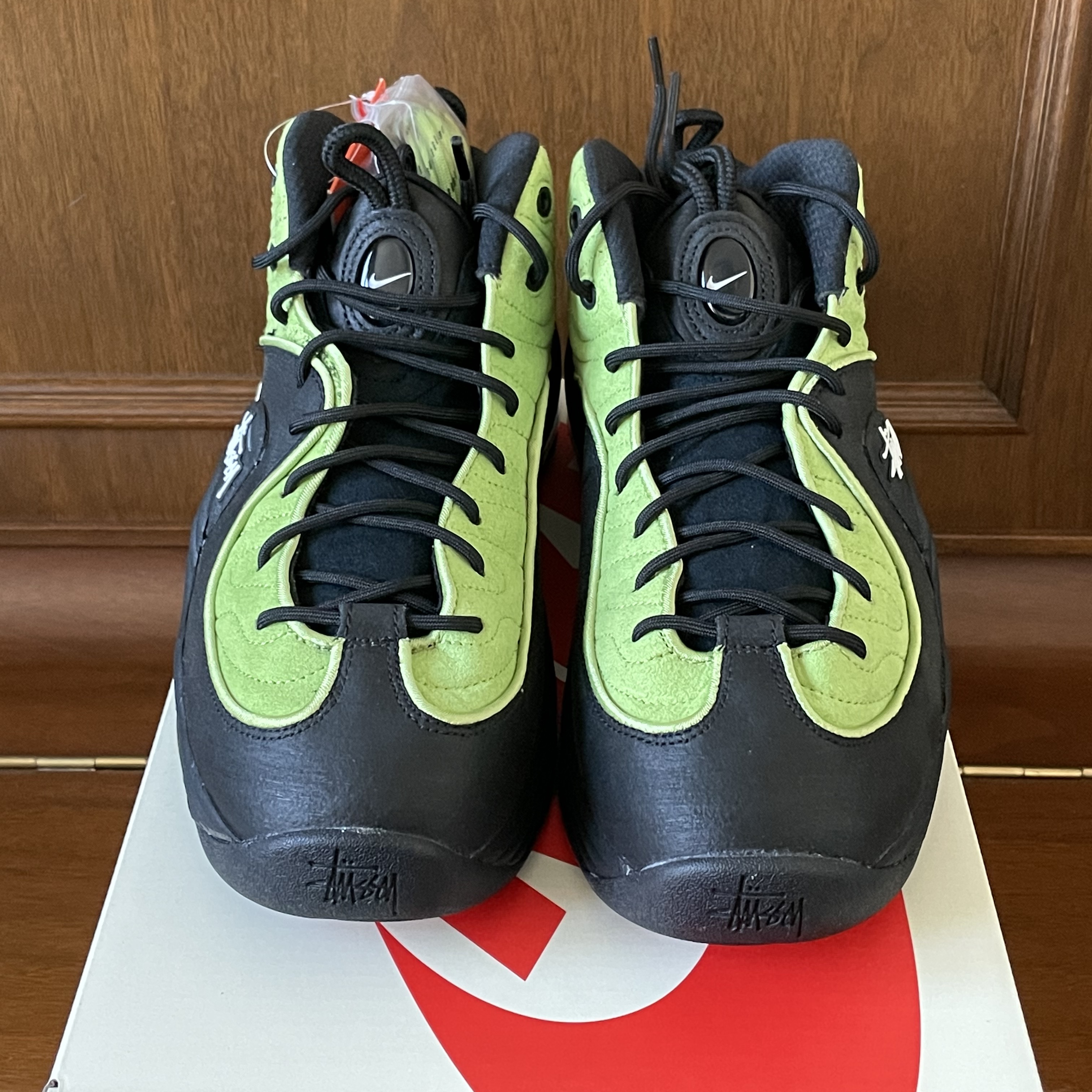 Nike x Stussy Air Penny II Vivid Green and Black 착용 스타일 - 3