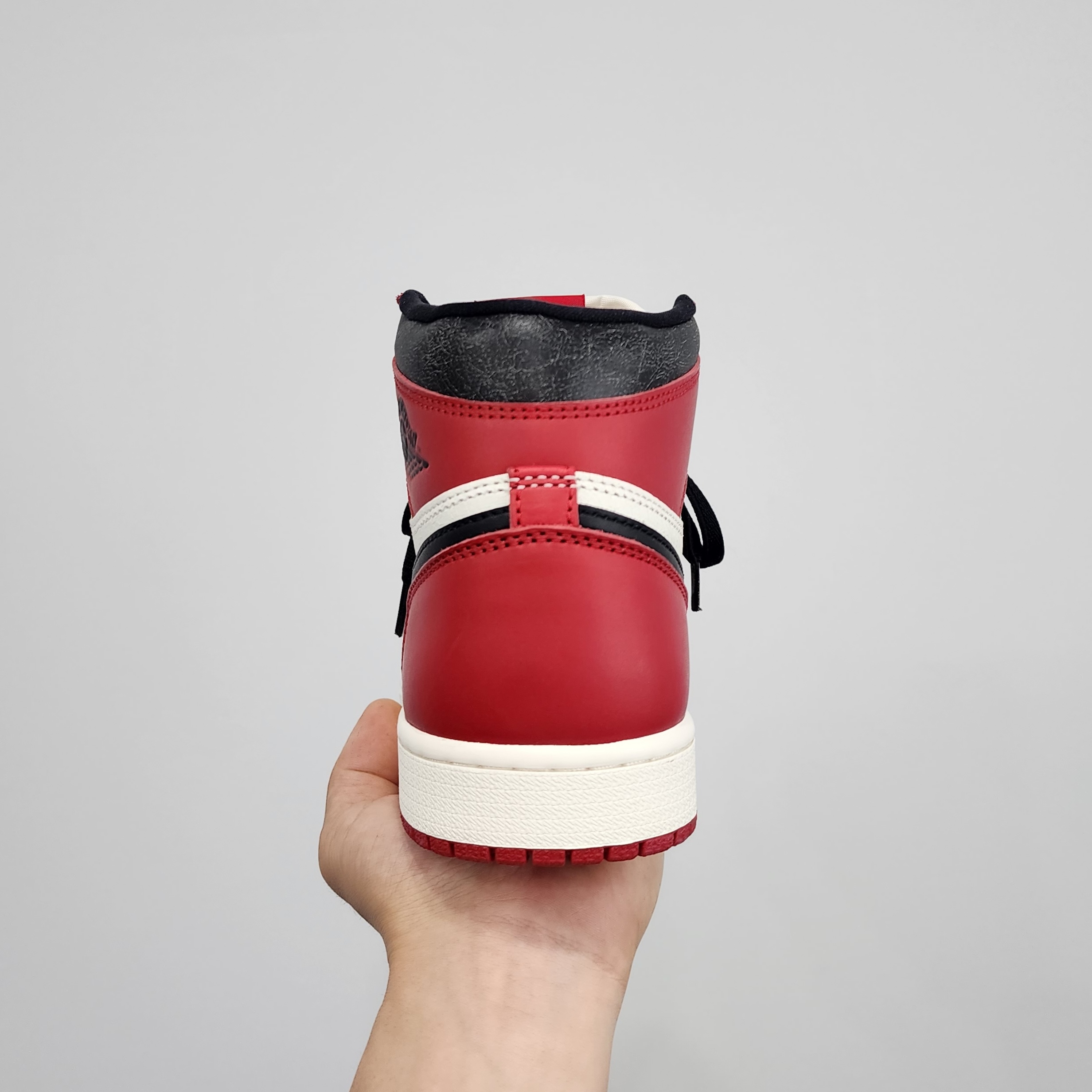 Jordan 1 Retro High OG Chicago 2022, (GS) Jordan 1 Retro High OG Chicago 2022 착용 스타일 - 4
