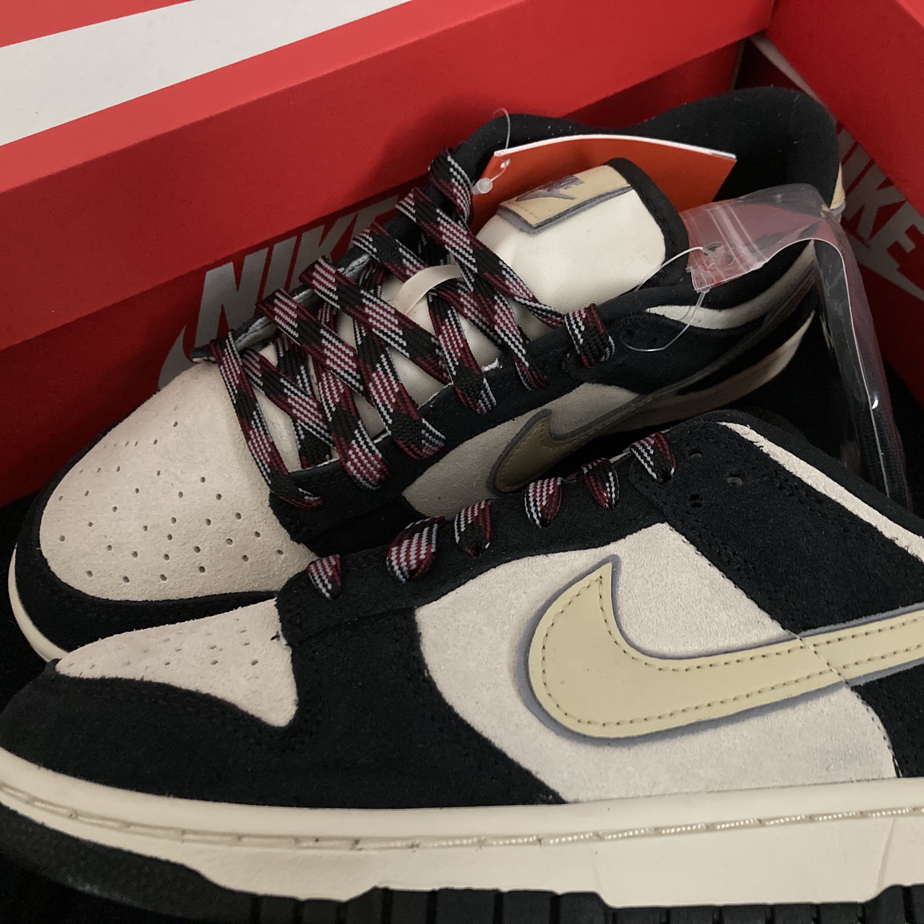 (W) Nike Dunk Low LX Black Suede 착용 스타일