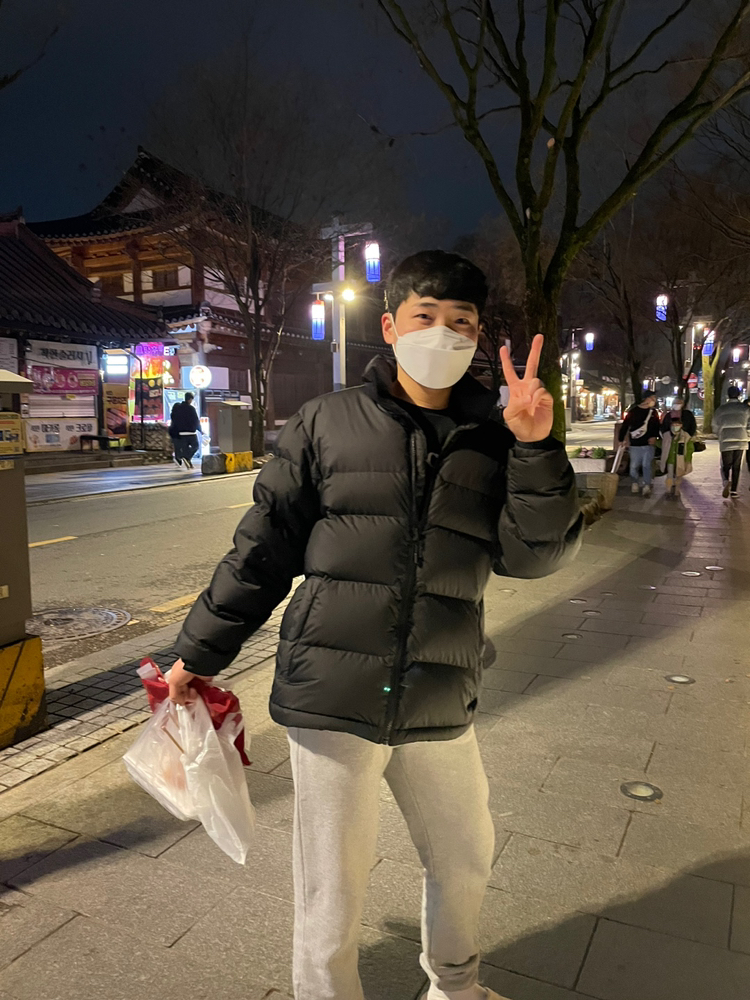KREAM 프로필 이미지