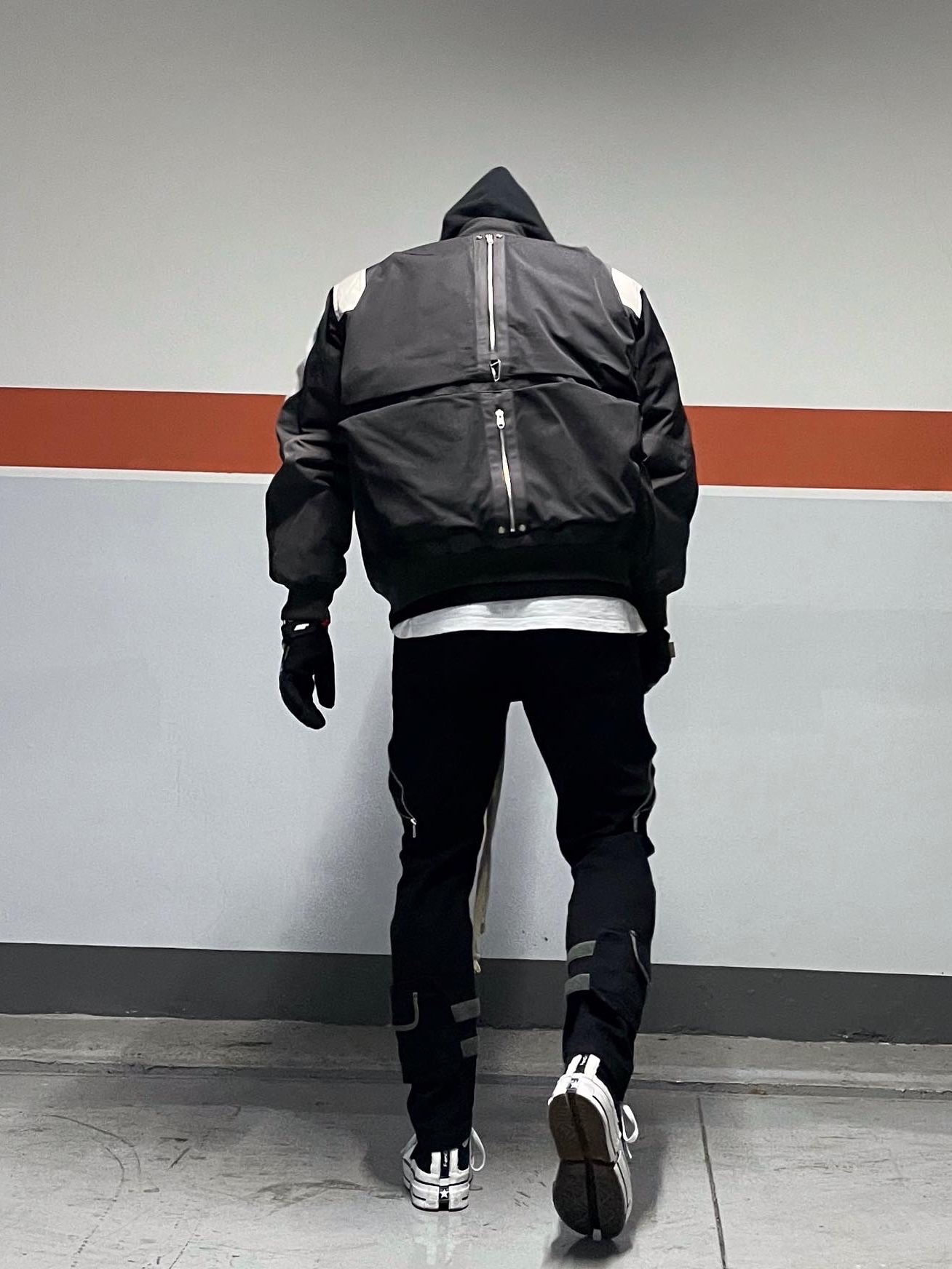 Undermycar Wani Kame Multi Block Pocket Turtle Bomber Driftwood - 22FW, Converse x Feng Chen Wang Chuck 70 2-in-1 Natural Ivory Black 착용 스타일 - 5