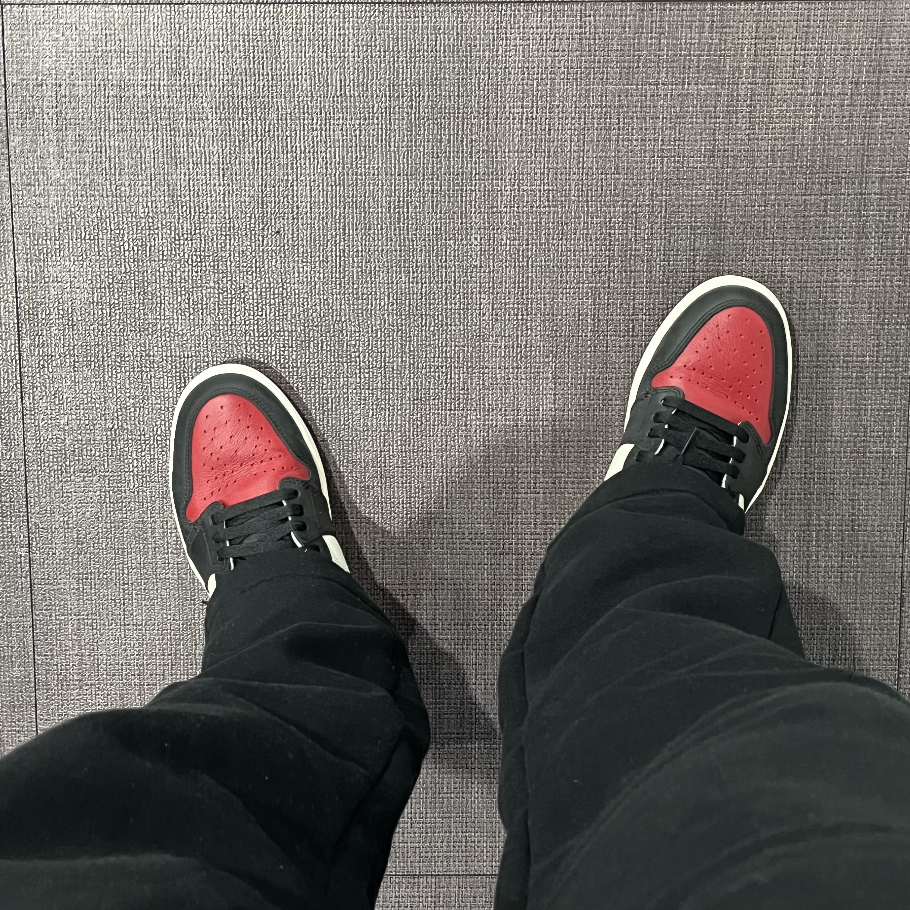 Jordan 1 Retro High OG Bred Toe 착용 스타일