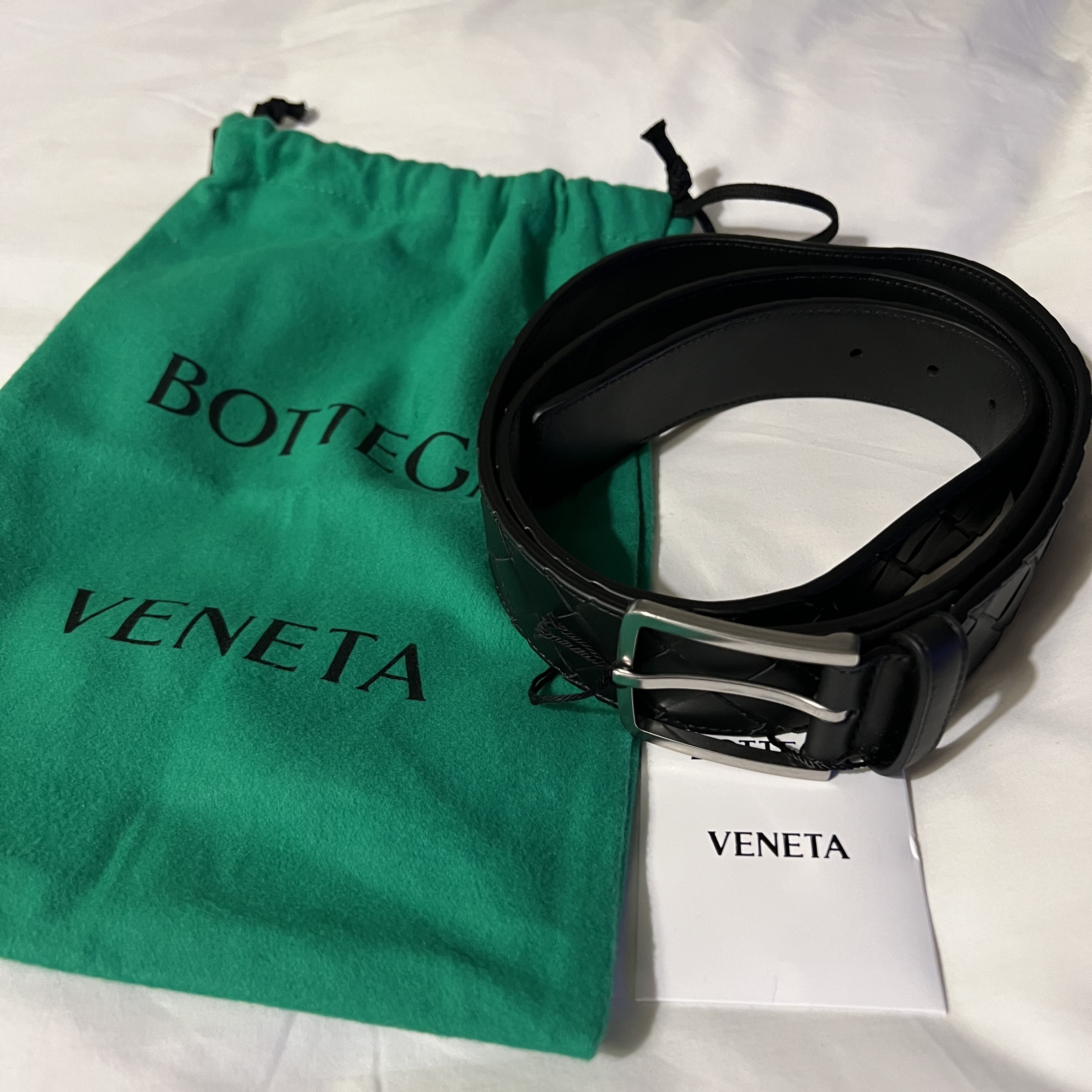 Bottega Veneta Intrecciato Leather Belt Black Silver 착용 스타일