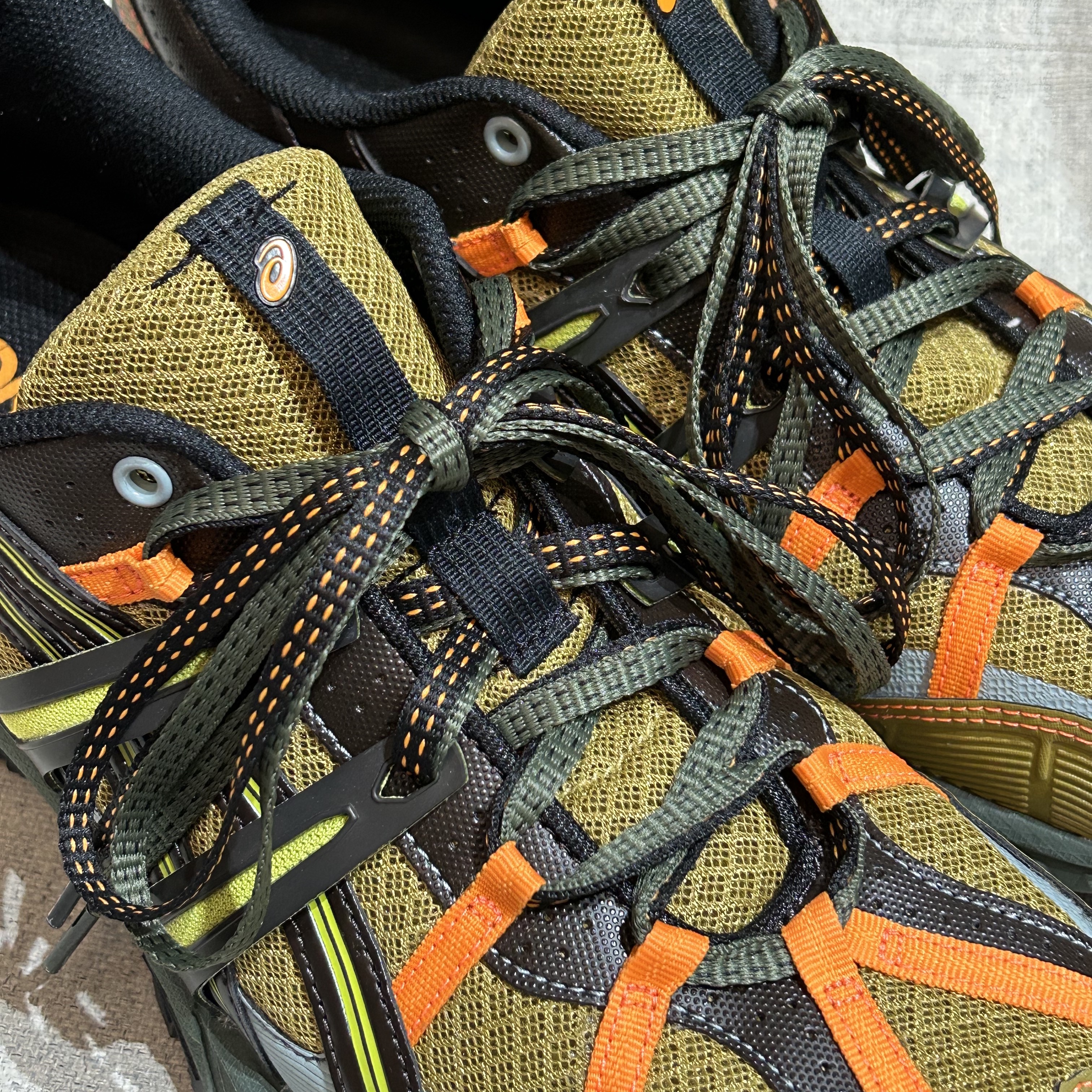 Asics x Andersson Bell Gel-Sonoma 15-50 Olive Oil Dark Brown 착용 스타일 - 2