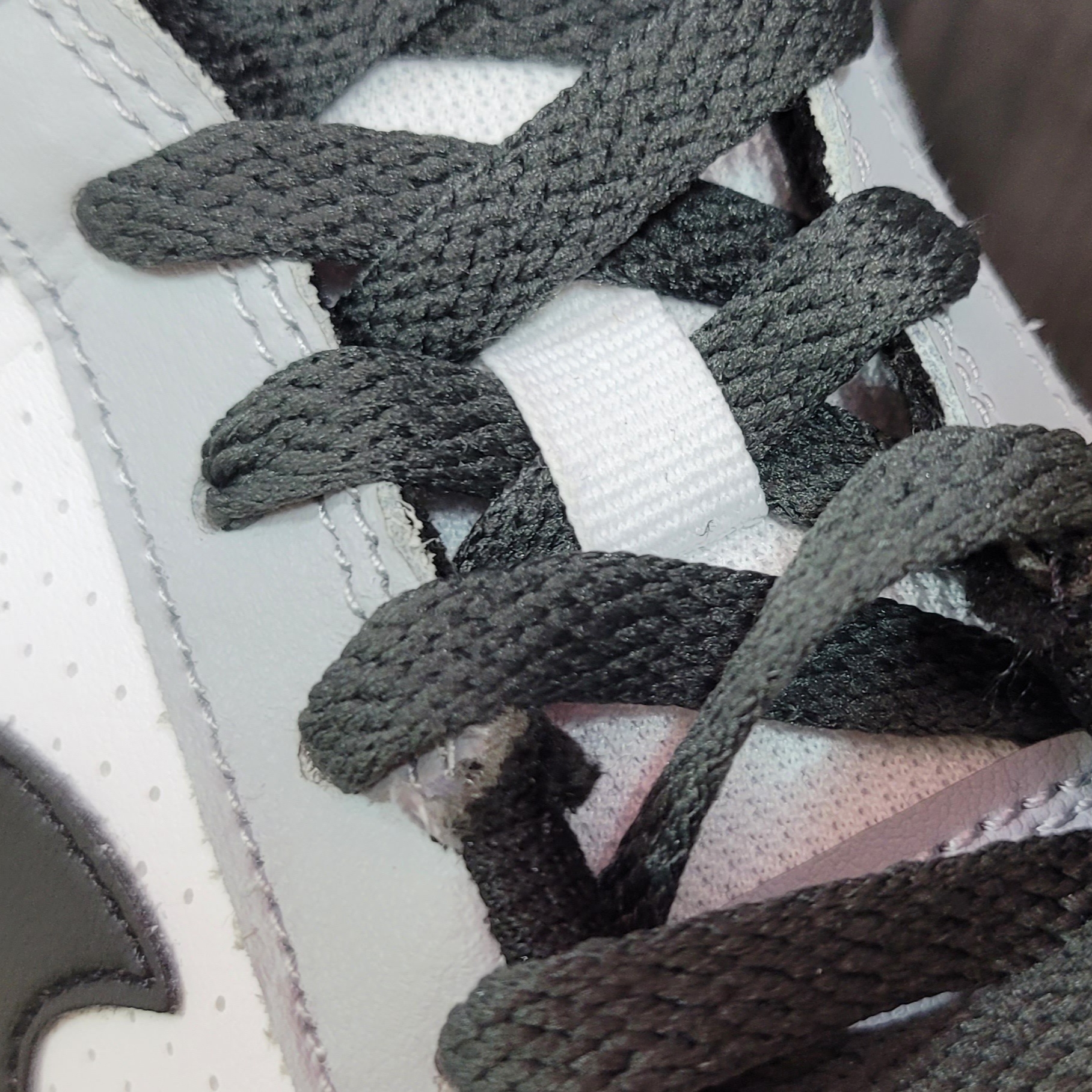 (GS) Nike Court Borough Low White Black Wolf Grey 착용 스타일 - 3