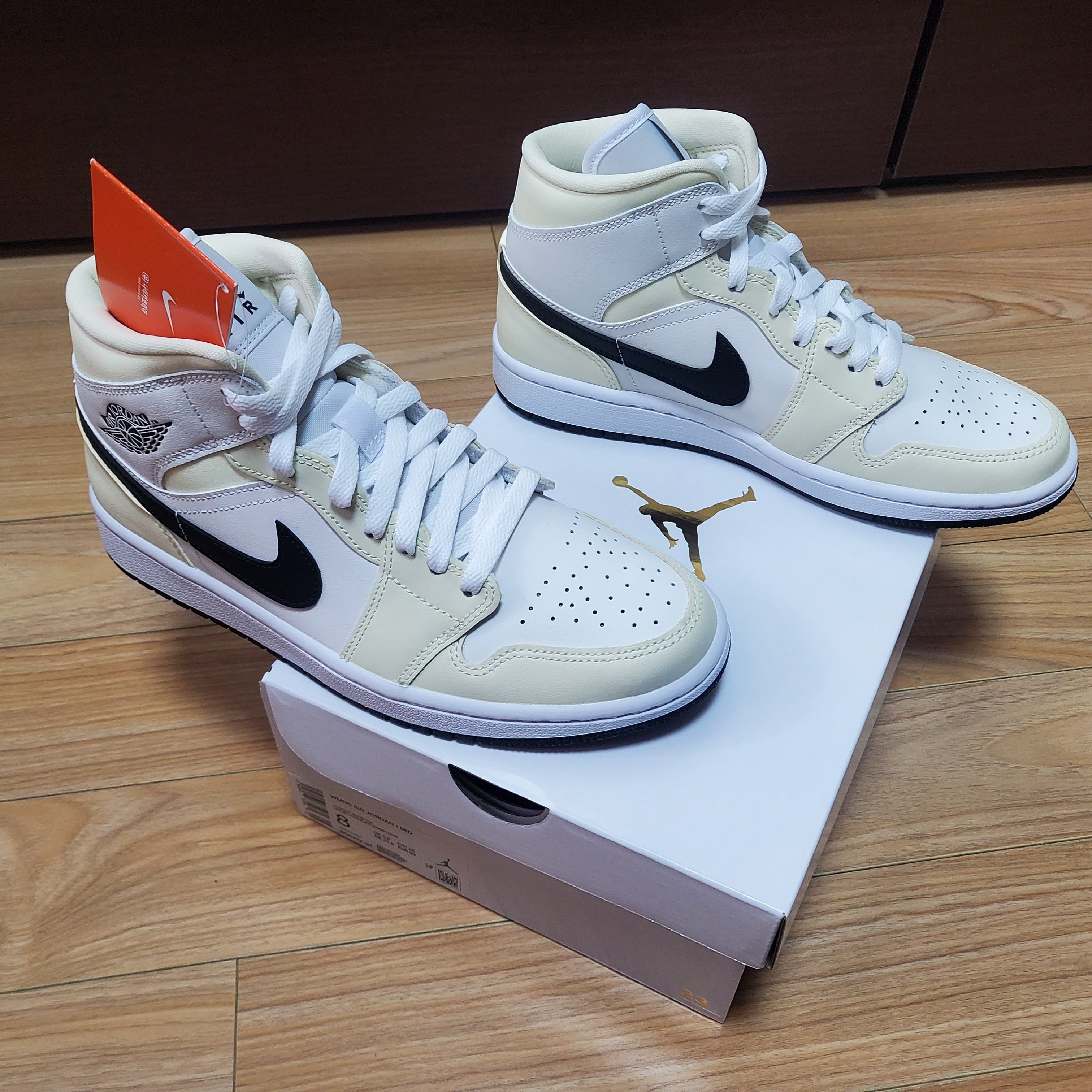 (W) Jordan 1 Mid Coconut Milk 착용 스타일