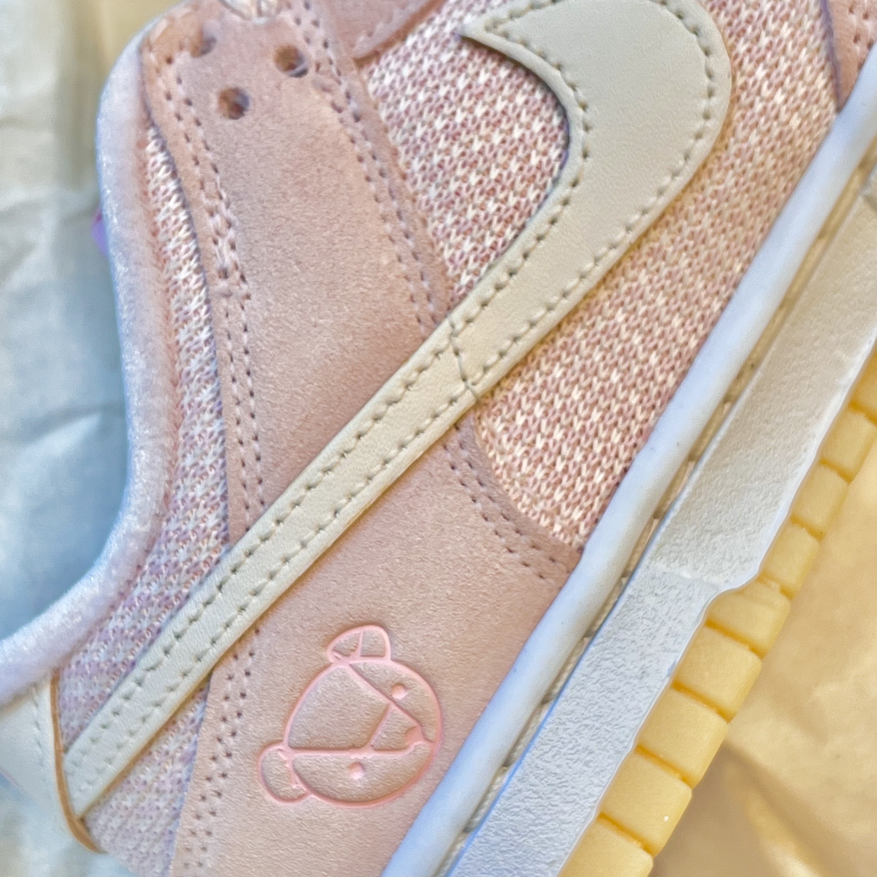 (W) Nike Dunk Low SE Light Soft Pink 착용 스타일 - 3