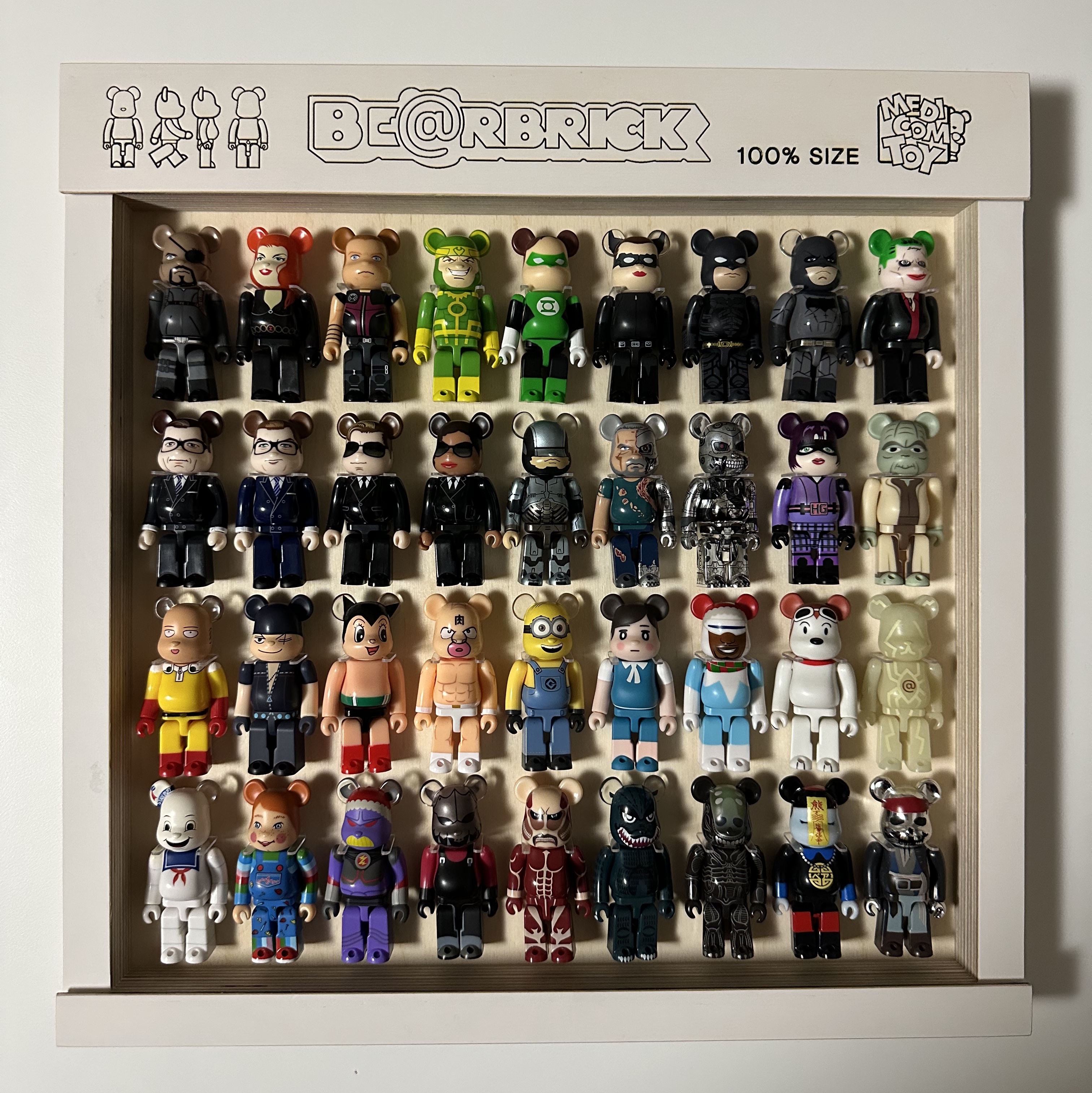 Bearbrick Batman The Dark Knight Rises Ver. 400%, Bearbrick Men In Black: International Agent H 400% 착용 스타일
