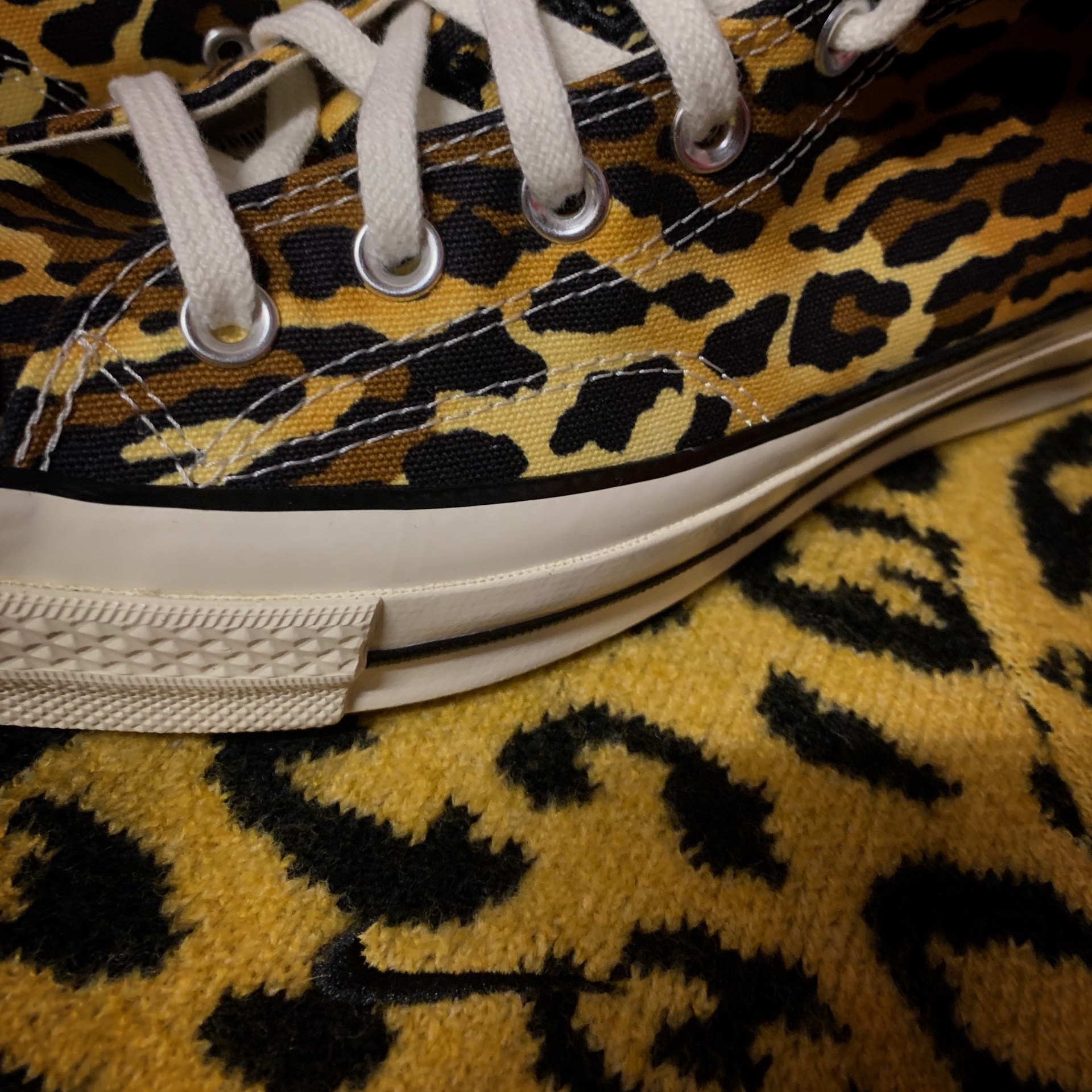 Converse x Invincible x Wacko Maria Chuck 70 Hi 착용 스타일 - 1