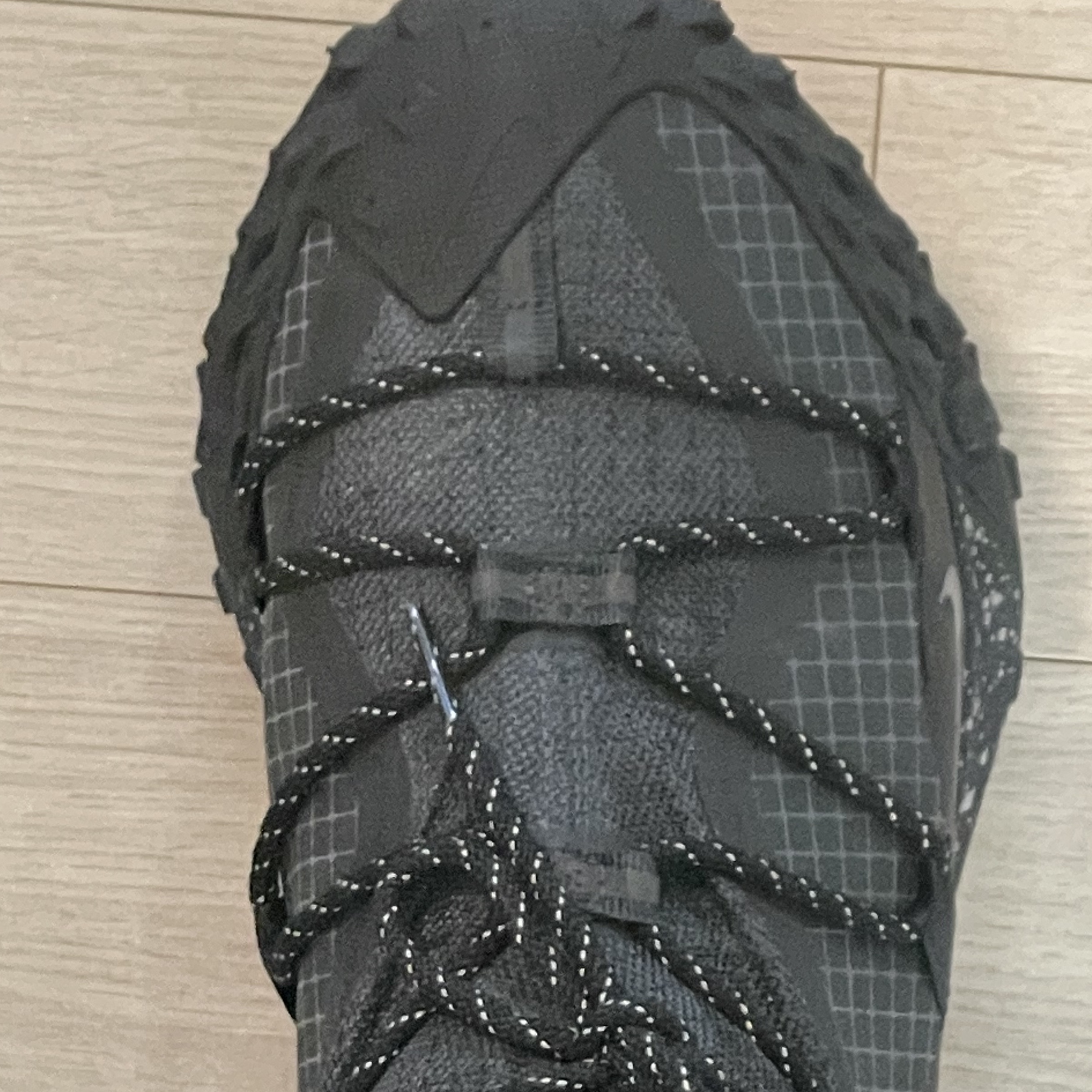 Nike ACG Mountain Fly Low Gore-Tex SE Dark Smoke Grey 착용 스타일