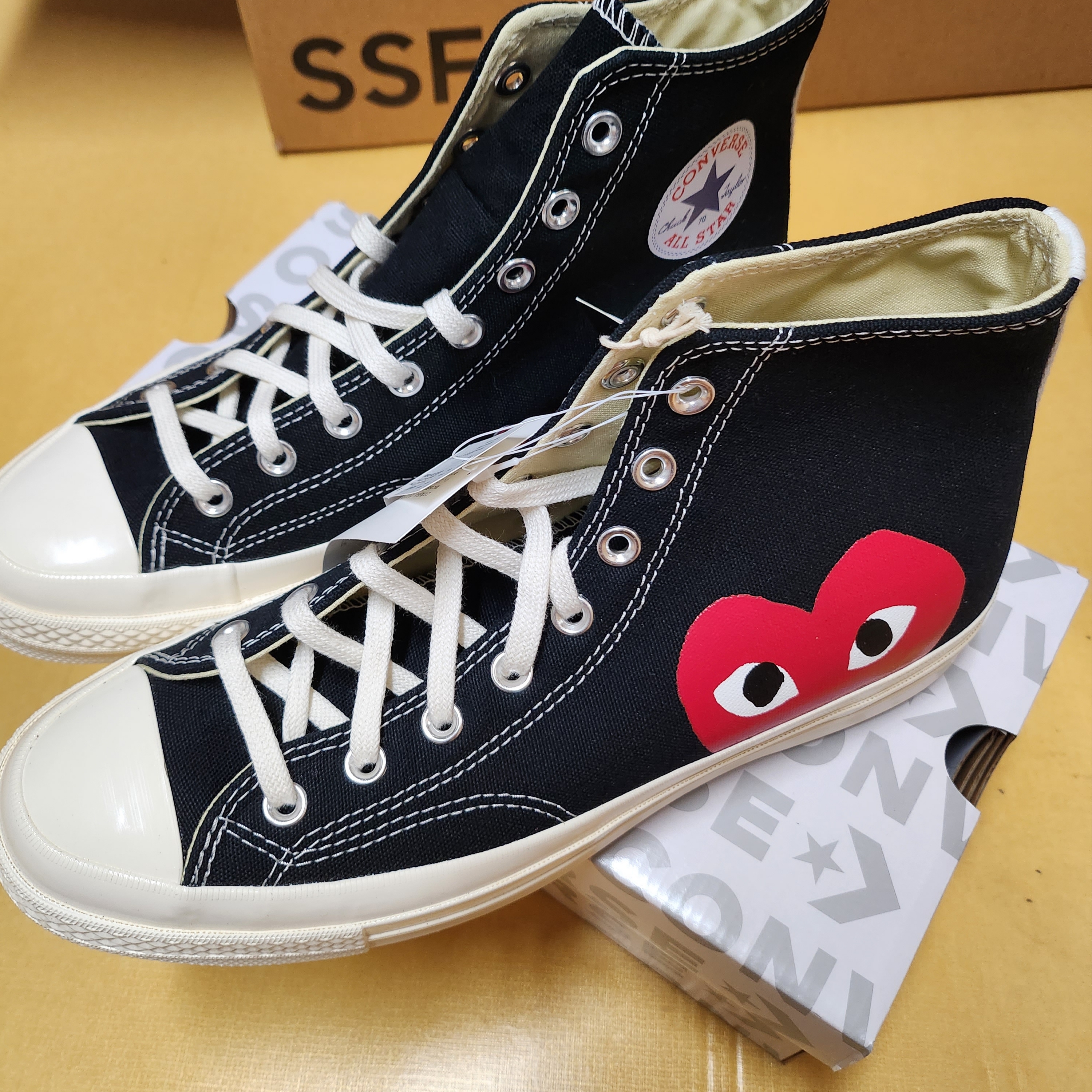 Converse x Play Comme des Garcons Chuck 70 Hi Black 착용 스타일