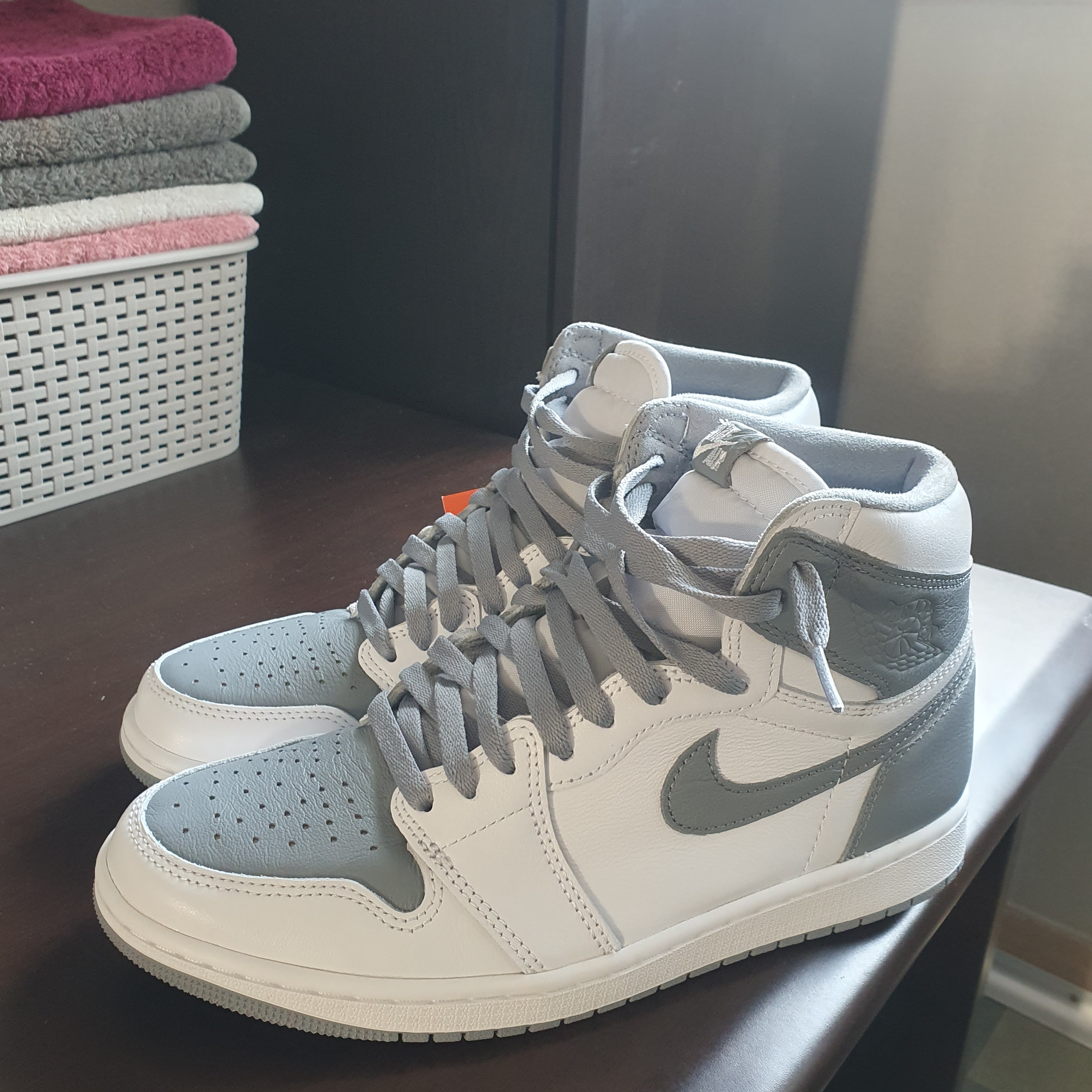 Jordan 1 Retro High OG Stealth 착용 스타일