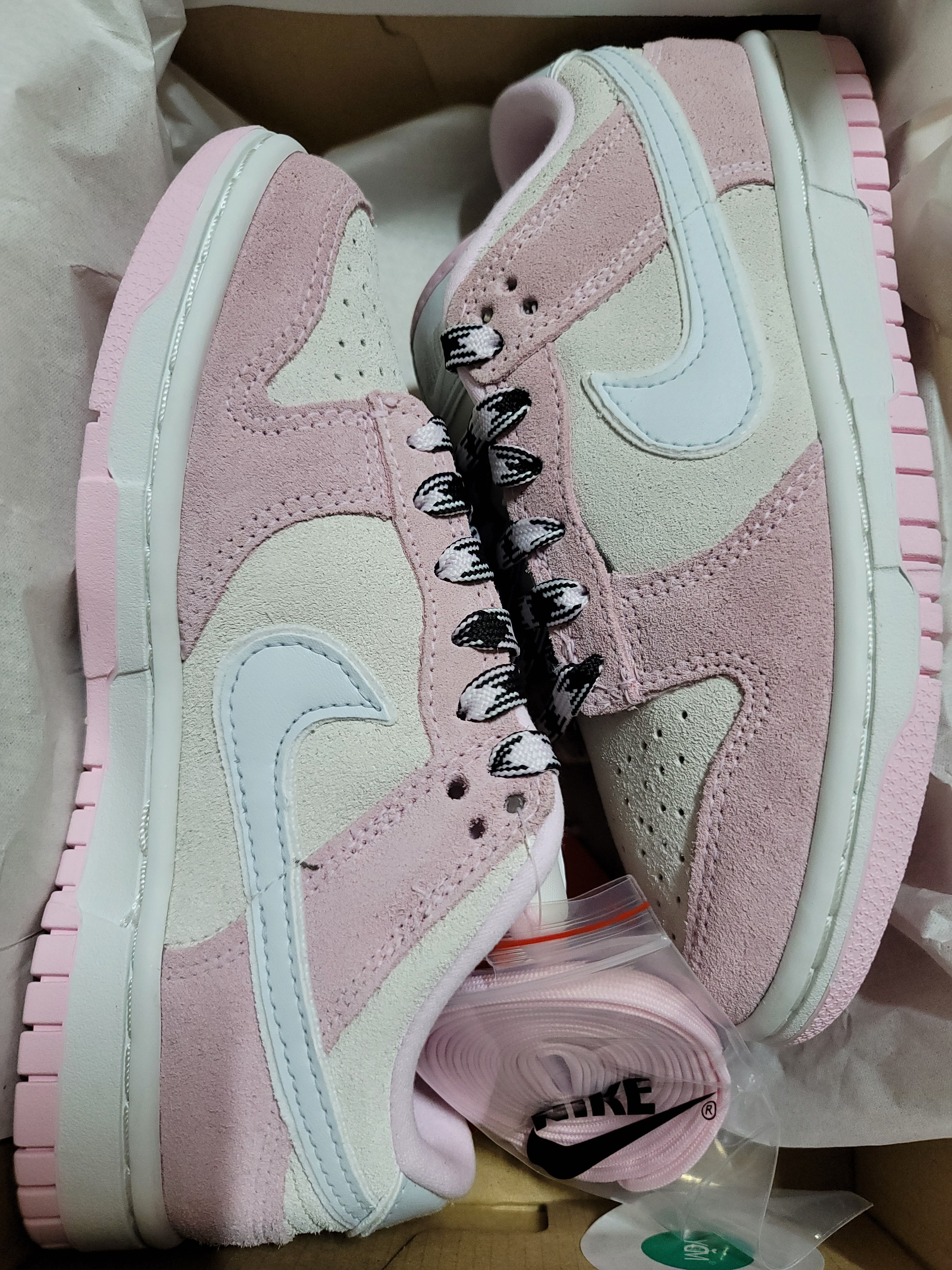 (W) Nike Dunk Low LX Pink Foam 착용 스타일