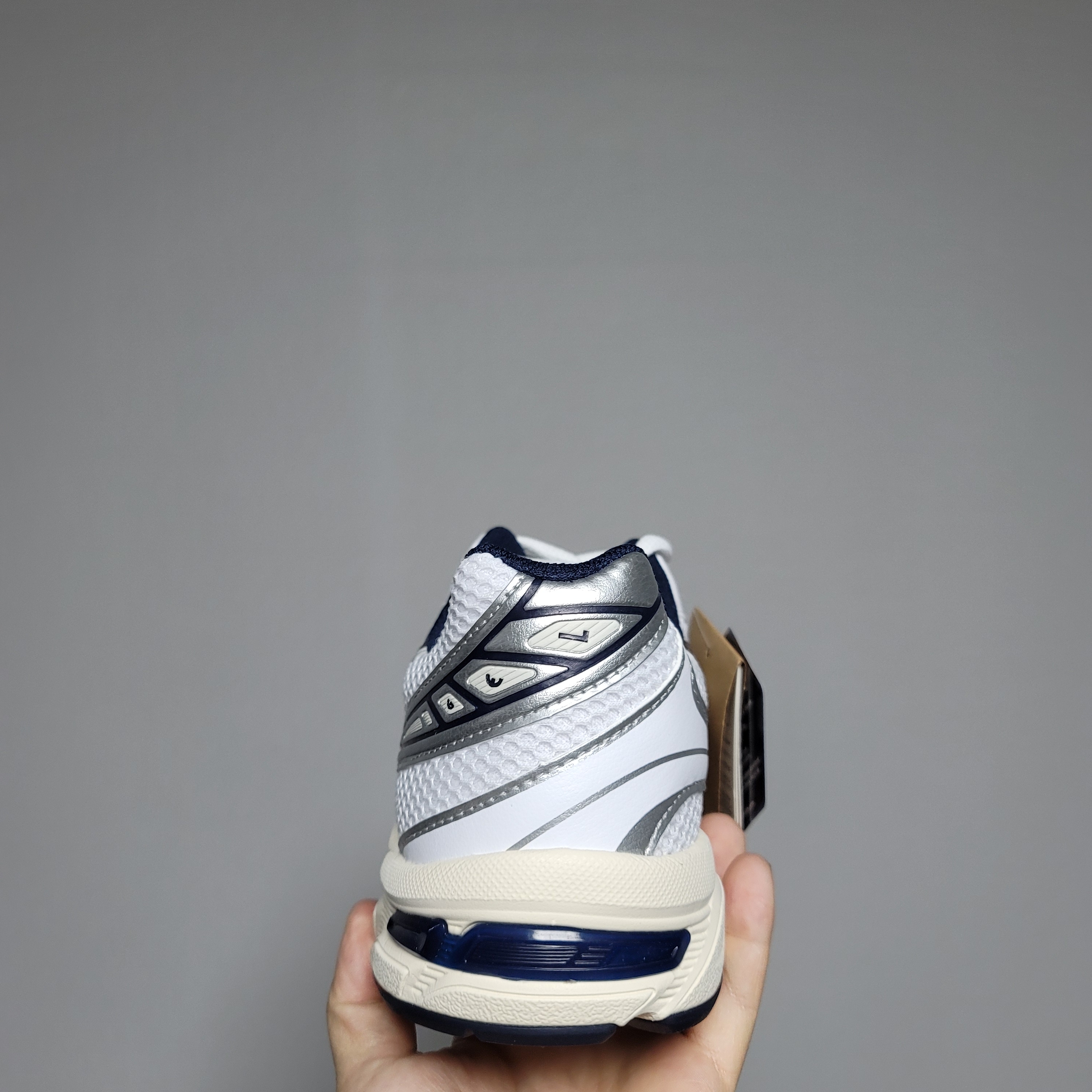 (W) Asics Gel-1130 White Midnight 착용 스타일 - 4