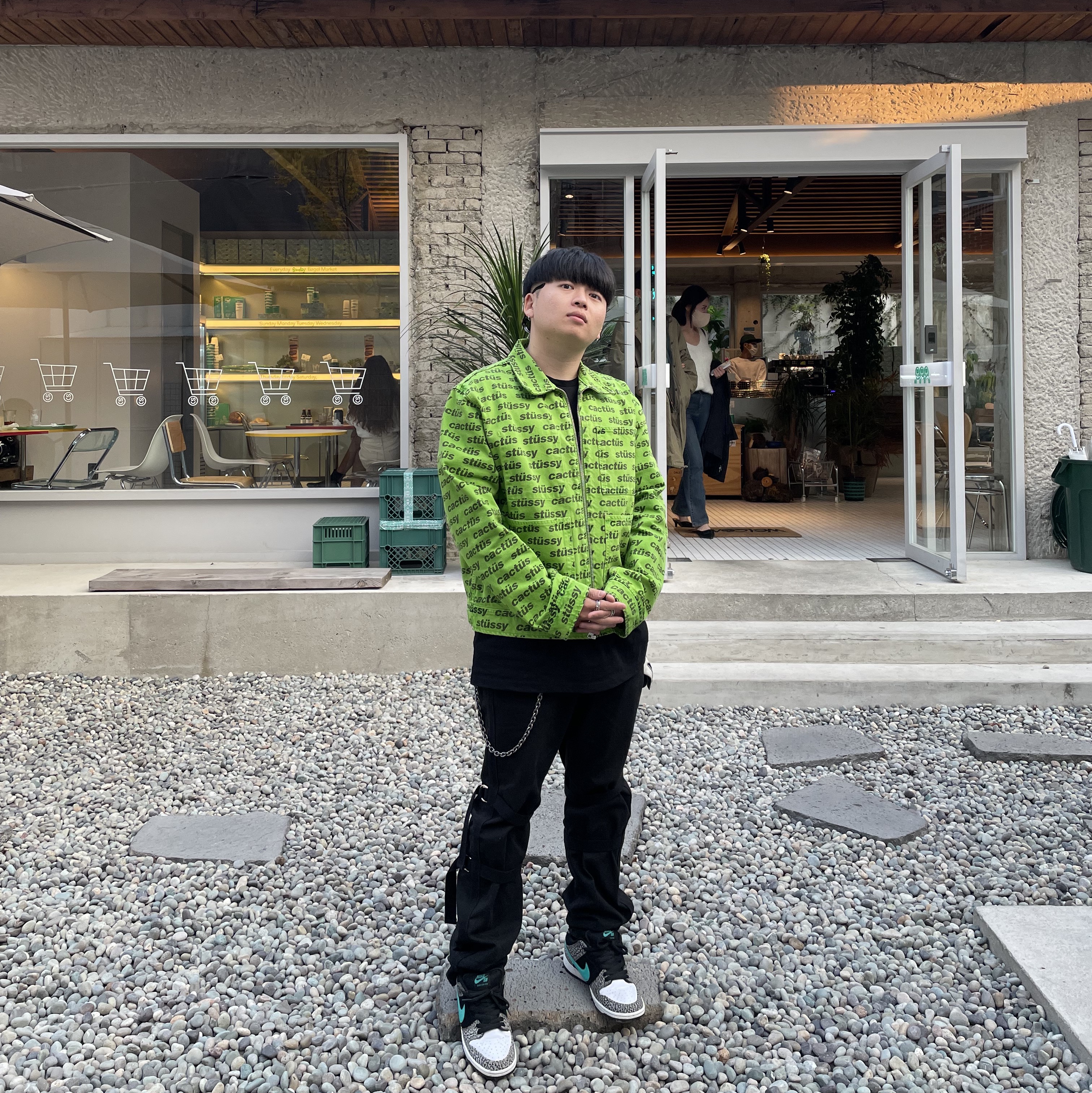 Stussy x Cactus Plant Flea Market Work Jacket, Nike SB Dunk Low Pro Clear Jade 착용 스타일 - 1