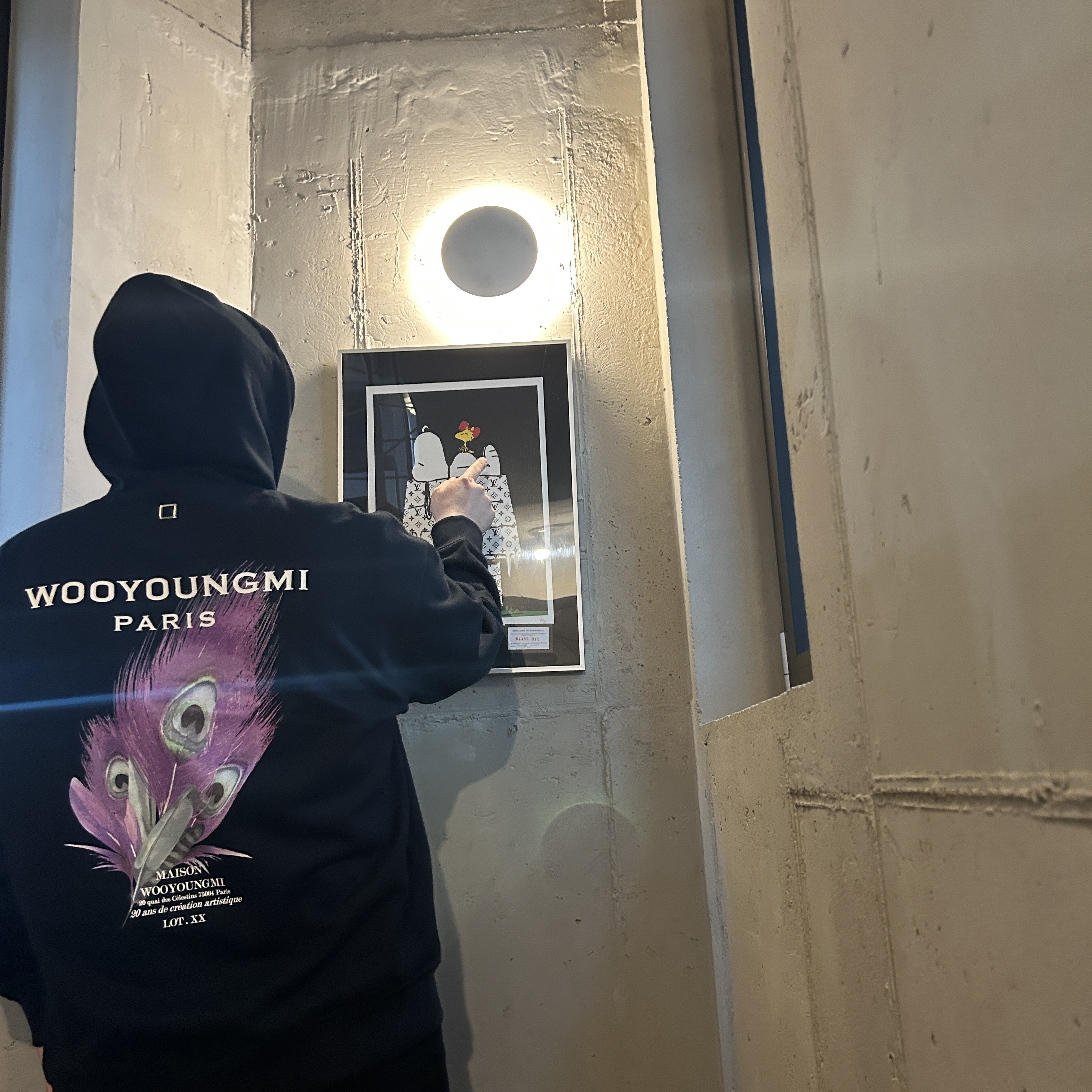 Wooyoungmi Feather Back Logo Hooded Sweatshirt Black - 23SS, Acne Studios Large Face Logo Beanie Navy 착용 스타일 - 2