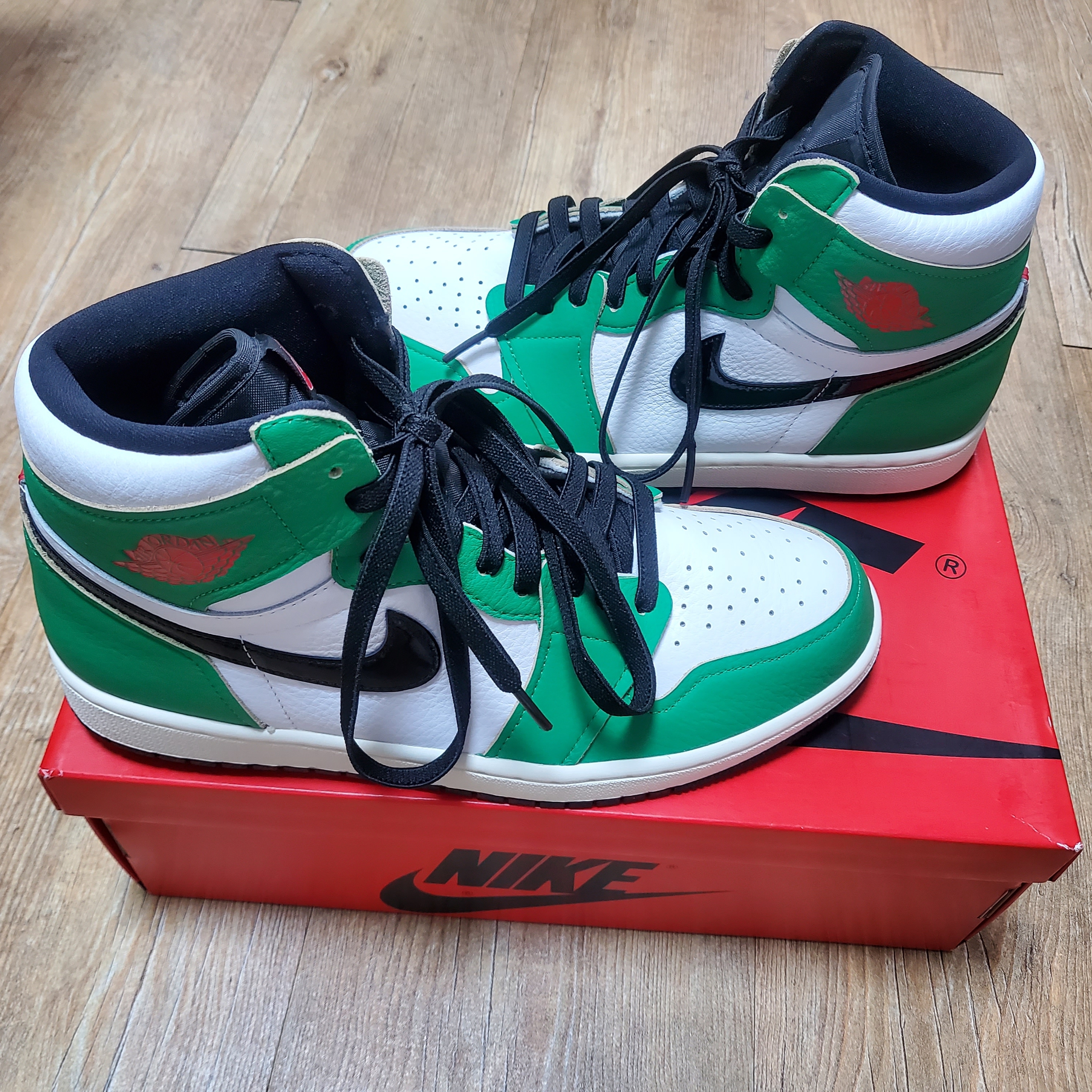 (W) Jordan 1 Retro High OG Lucky Green 착용 스타일