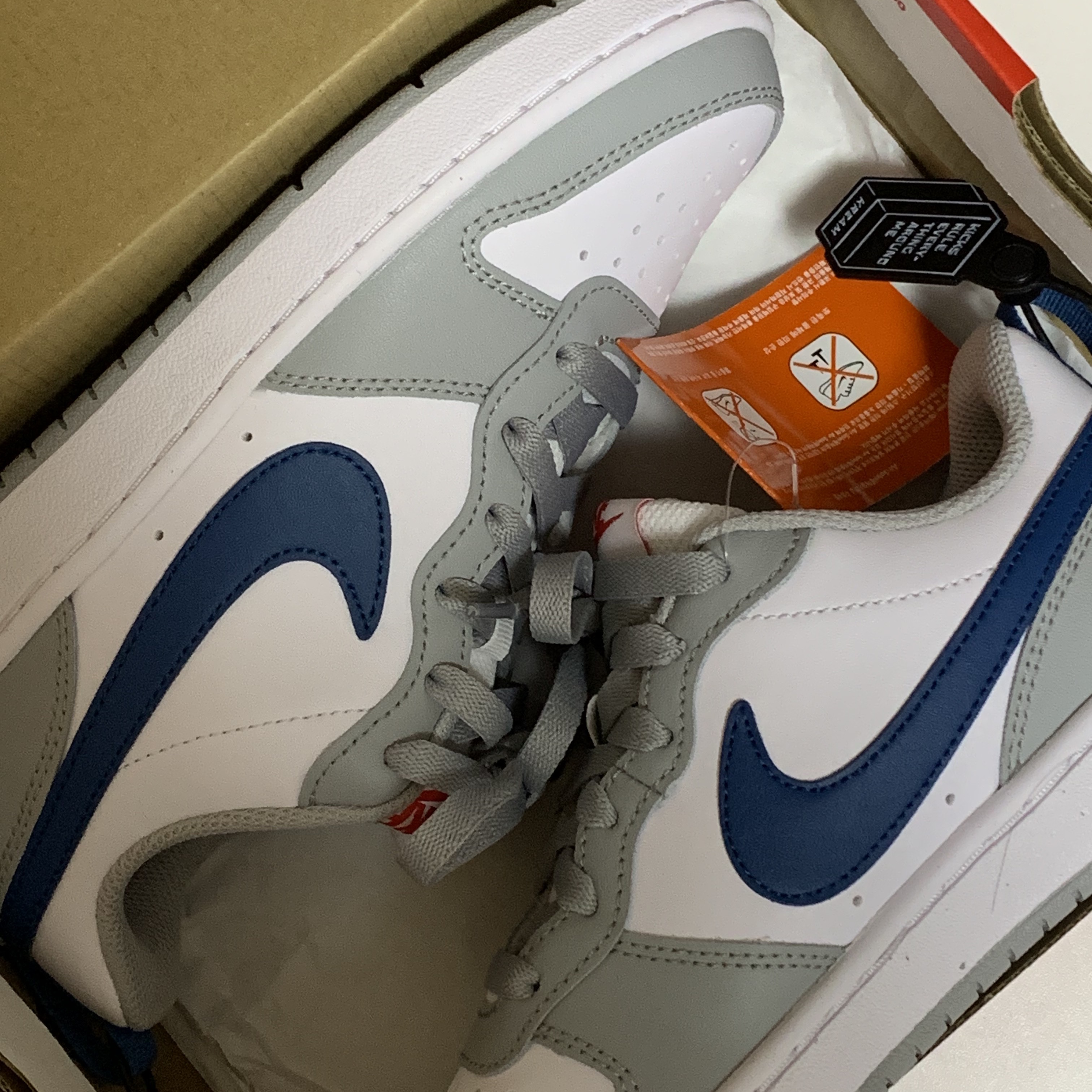 (GS) Nike Court Borough Low 2 Light Smoke Grey 착용 스타일 - 1