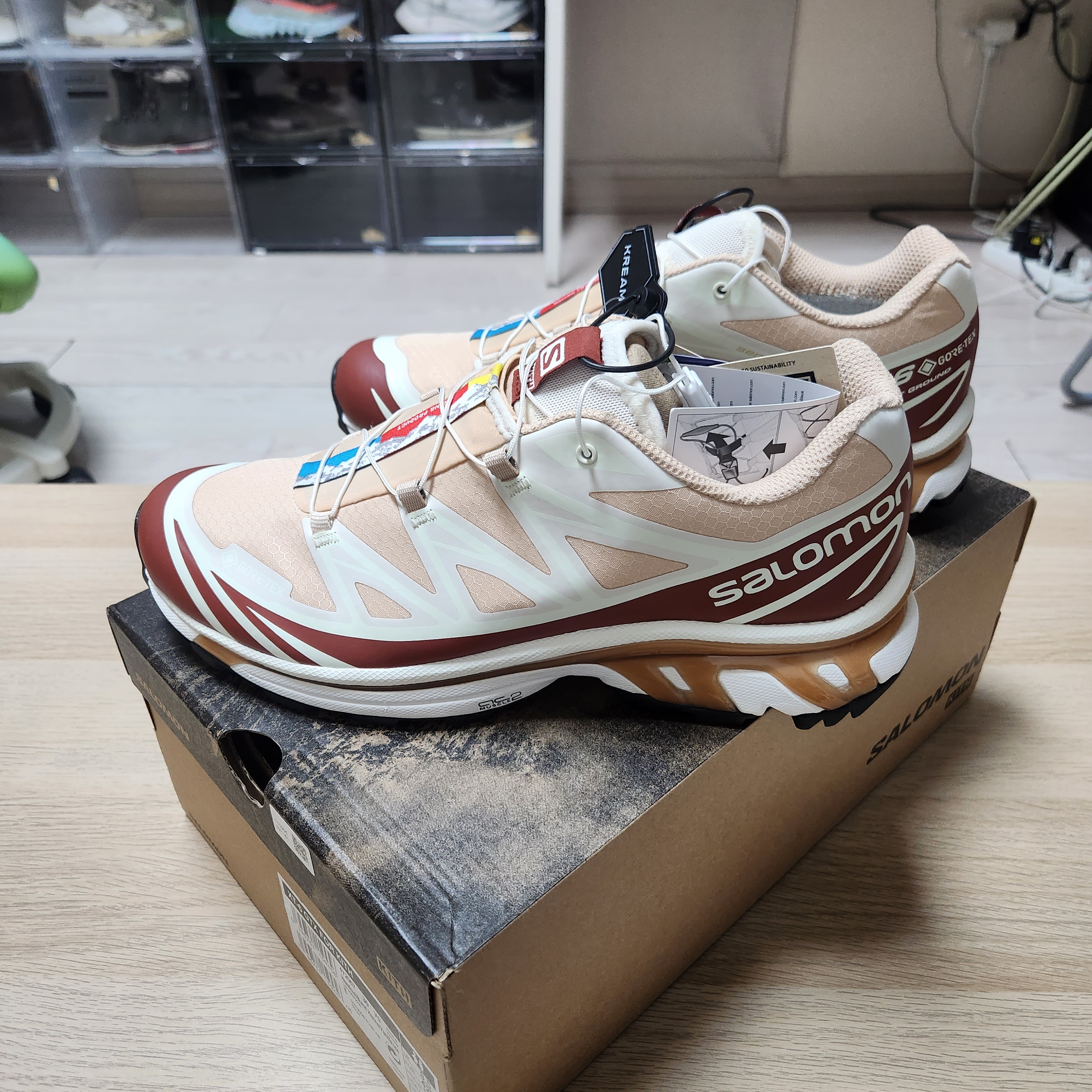 Salomon x Kith XT-6 Gore-Tex Hazelnut Burnt Henna Vanilla Ice 착용 스타일 - 4